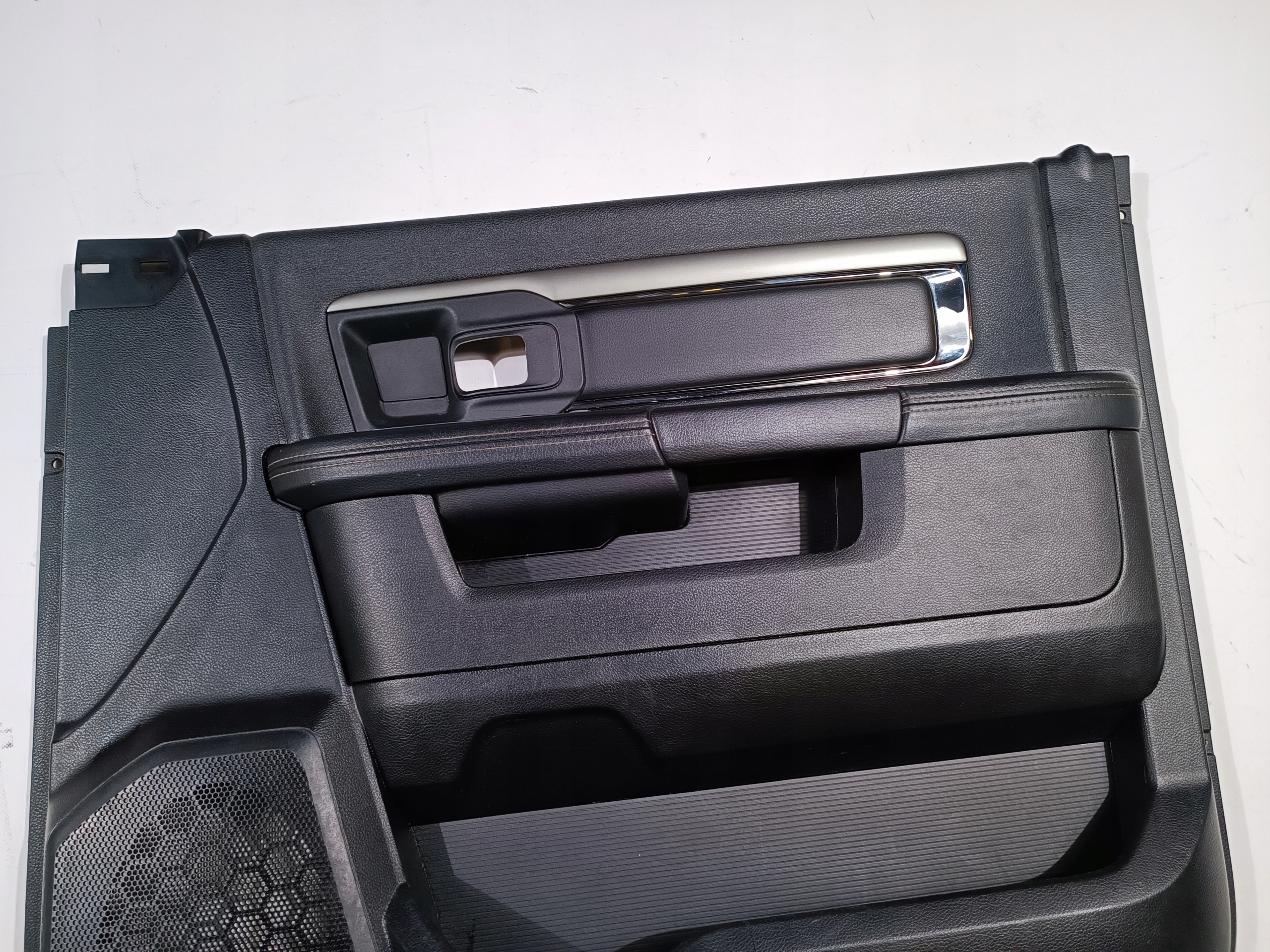 side door front right Dodge Ram 1500 Sport 2013-2018