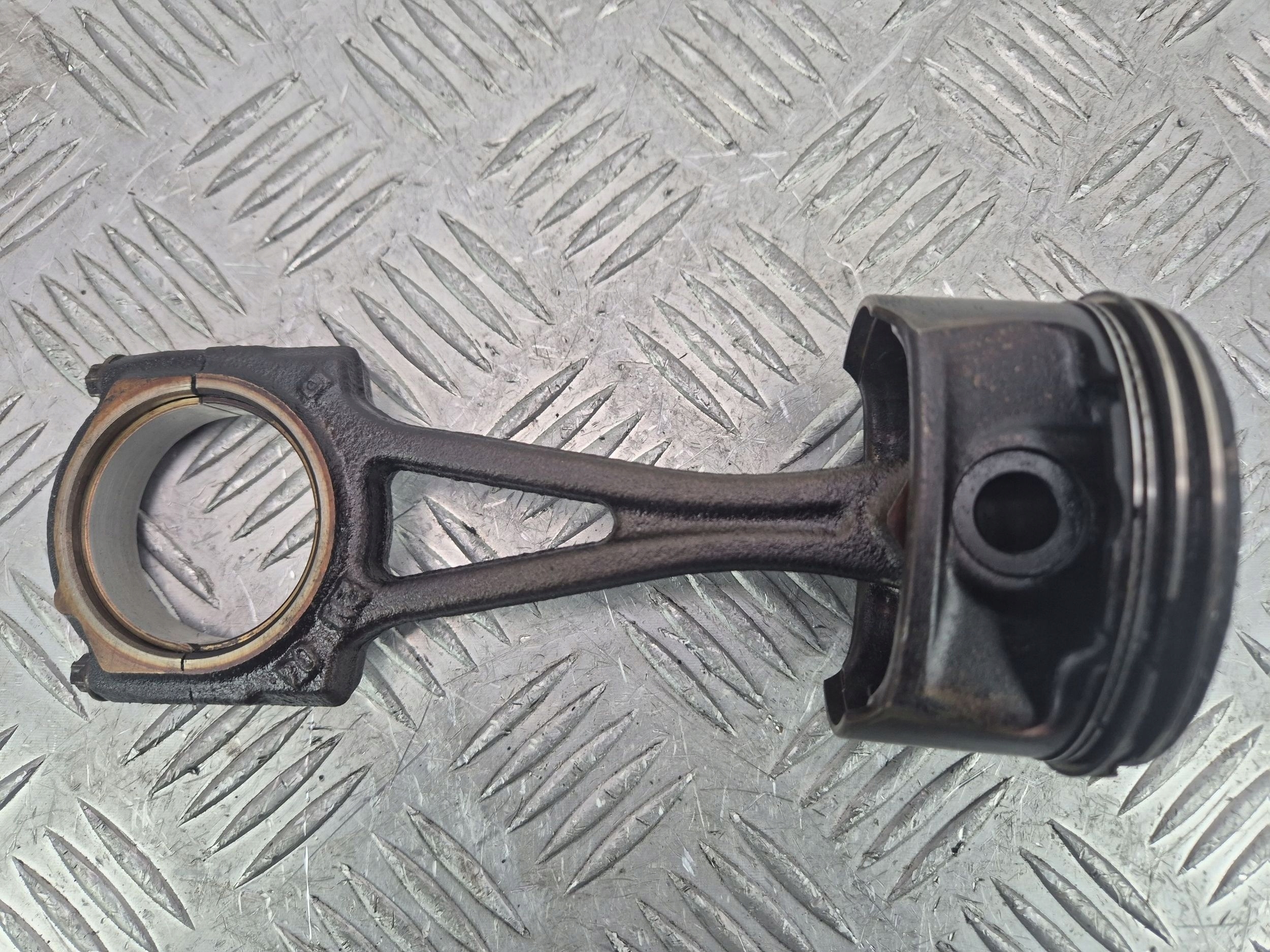 Z12XER Piston avec bielle Opel Corsa D 1.2 73L32A2