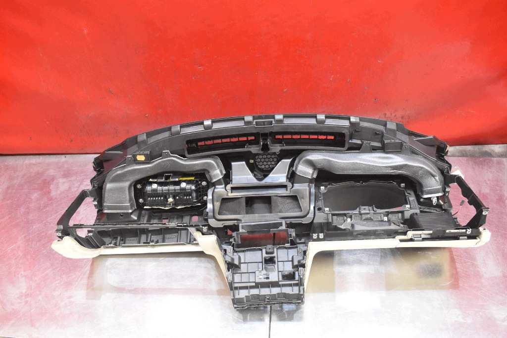 dashboard instrument panel console cockpit airbag EU VW PASSAT B8 14-19