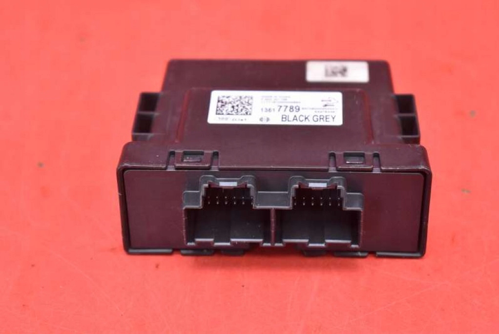 Centralina modulo parcheggio PDC 13517789 OPEL ASTRA 5 V K 15-20