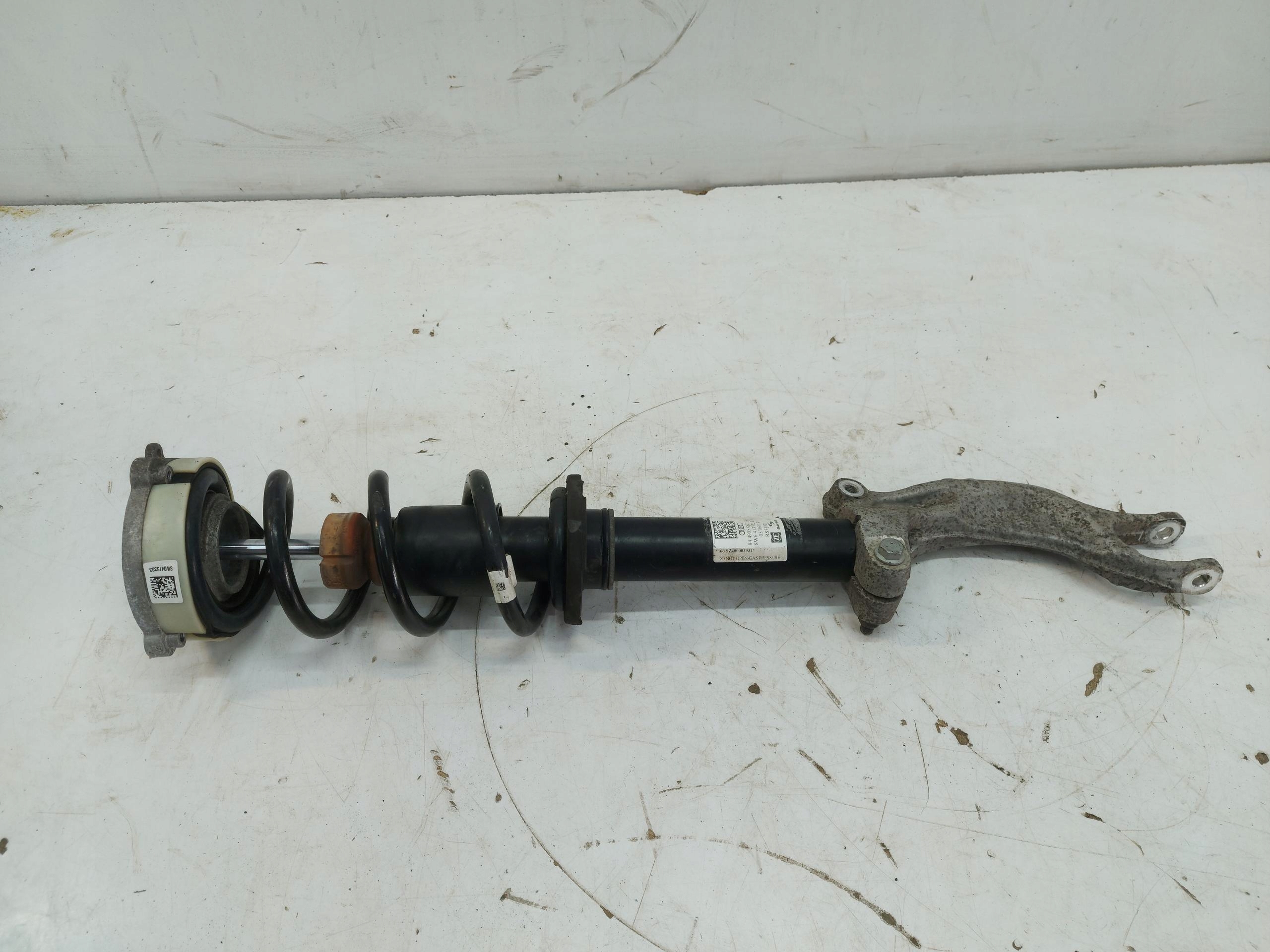 AUDI RS5 8W8 F5 shock absorber front right 8W6413031H