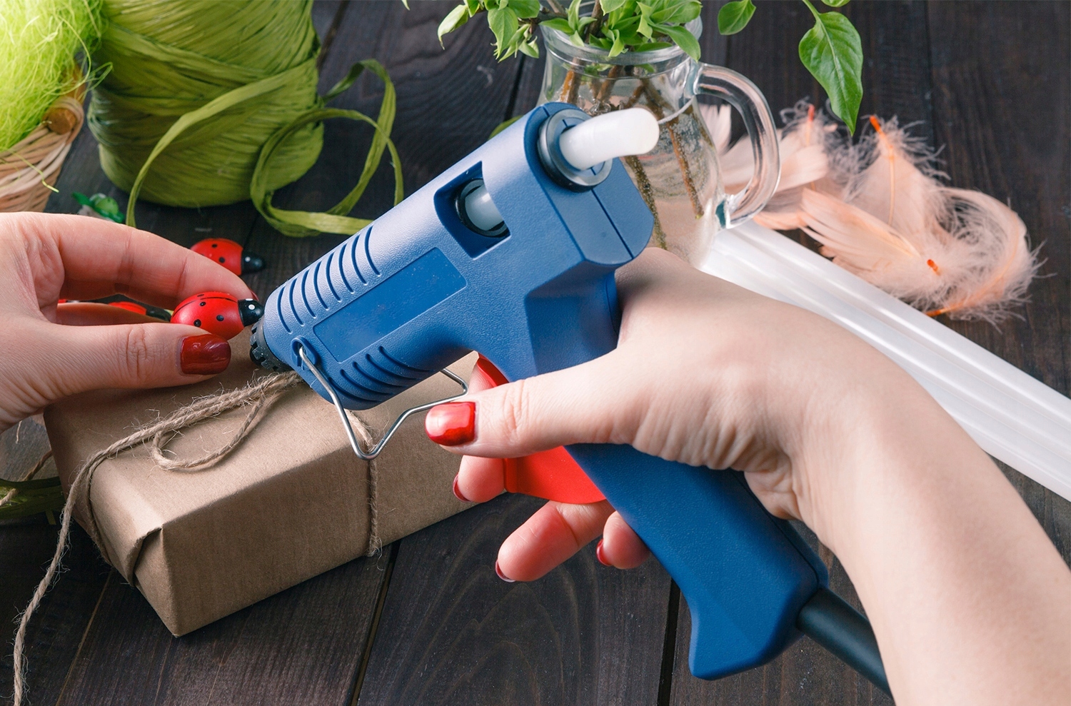 KLEJ NA GORĄCO DO PISTOLETU 11X300 MM WKŁADY 1 KG Długość 300 mm