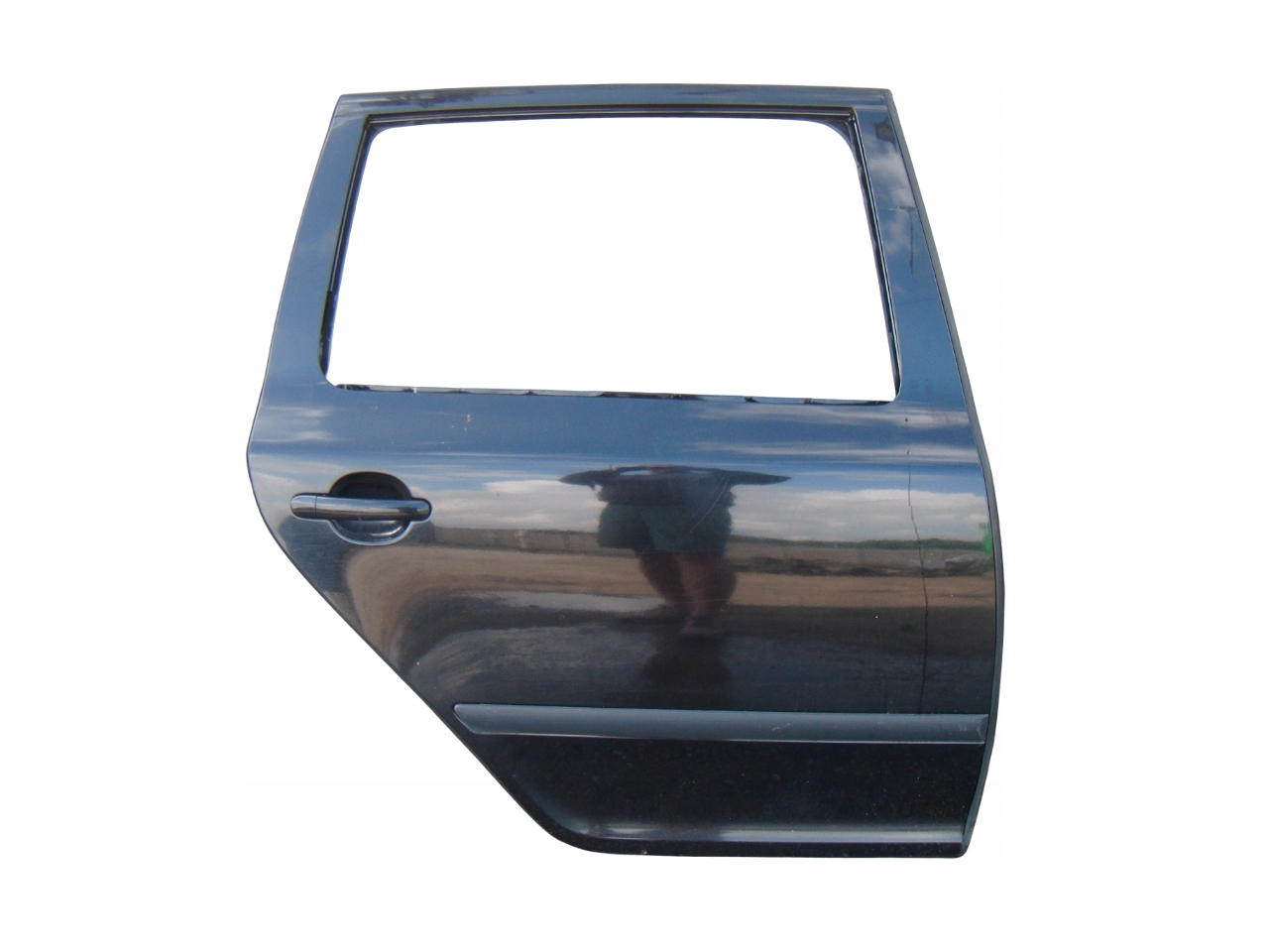 SKODA OCTAVIA 2 II KOMBI 04- DRZWI PRAWY TYŁ 9910