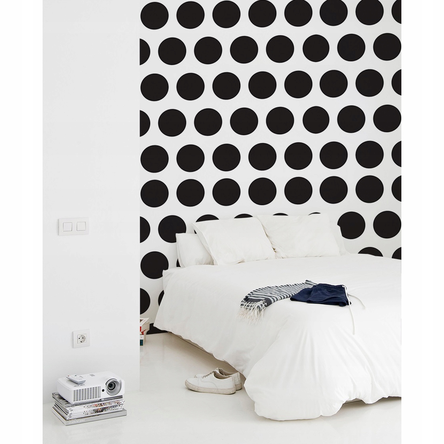 

Fototapeta Wzór w czarne duże kropki 250x250 cm