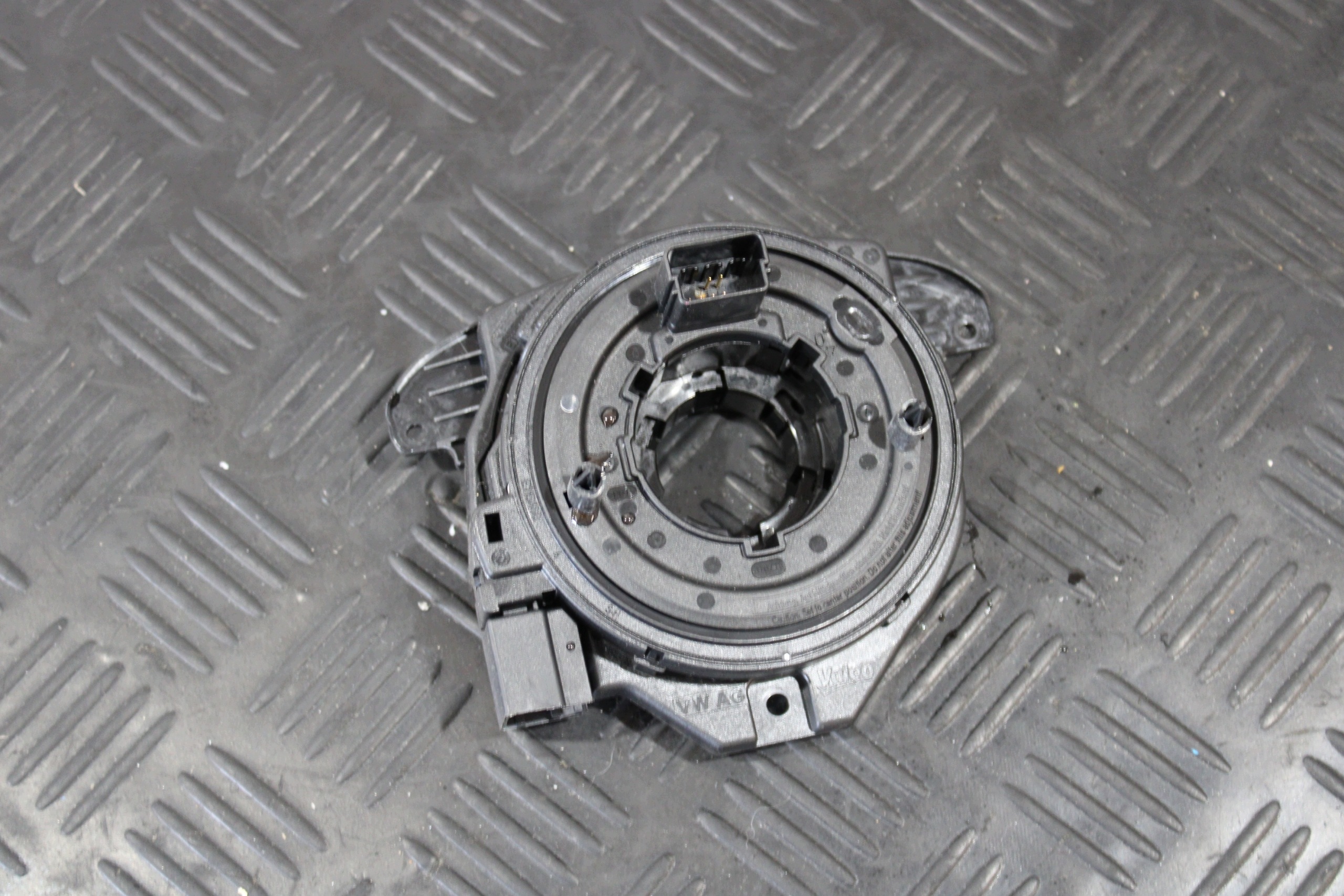 ring below steering wheel, VW TAIGO 2G7 R-LINE