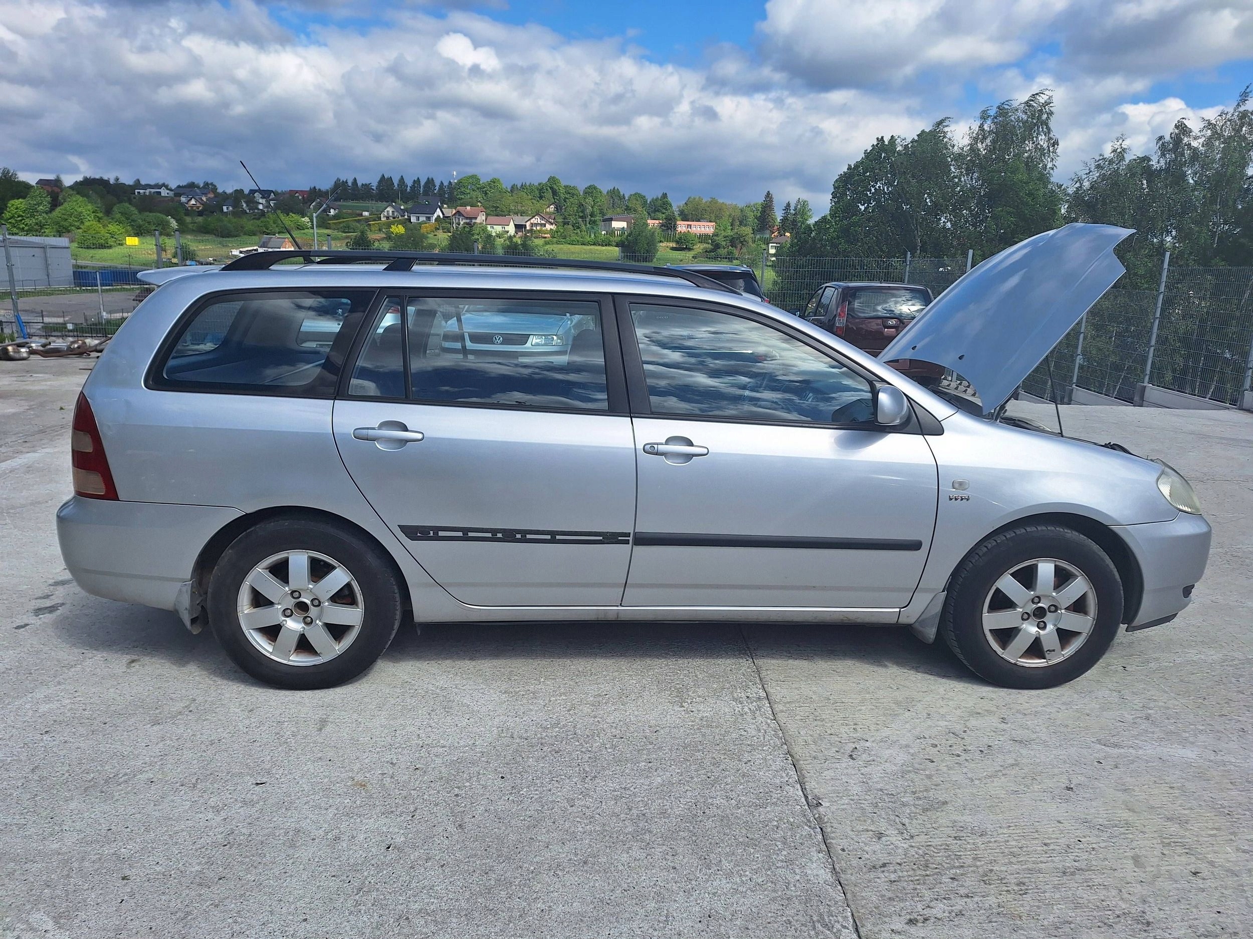 Toyota Corolla IX E120 E12 door front right right DO KOMBI 199 TURKEY NM