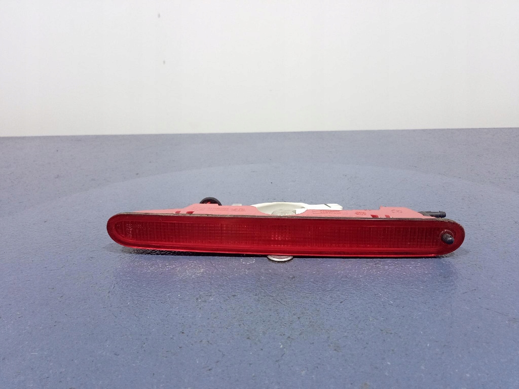 BERLINGO IV RIFTER 18- TRZECIE ŚWIATŁO STOP 9682830180