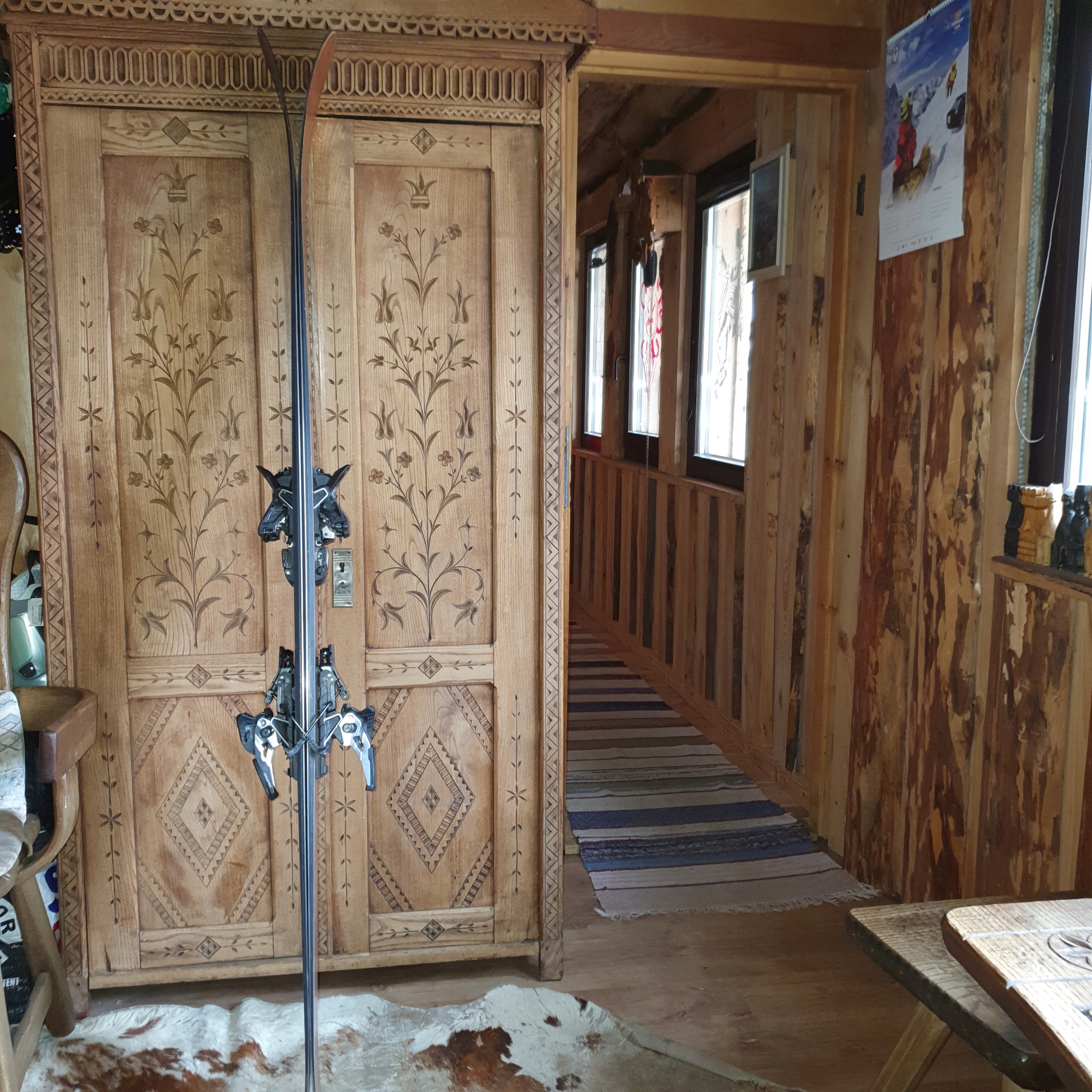 JEDYNE TAKIE NA ALLEGRO RĘCZNA ROBOTA SUNT LEONES DŁ185 FREERIDE+ SALAMON Kolor dominujący beże i brązy