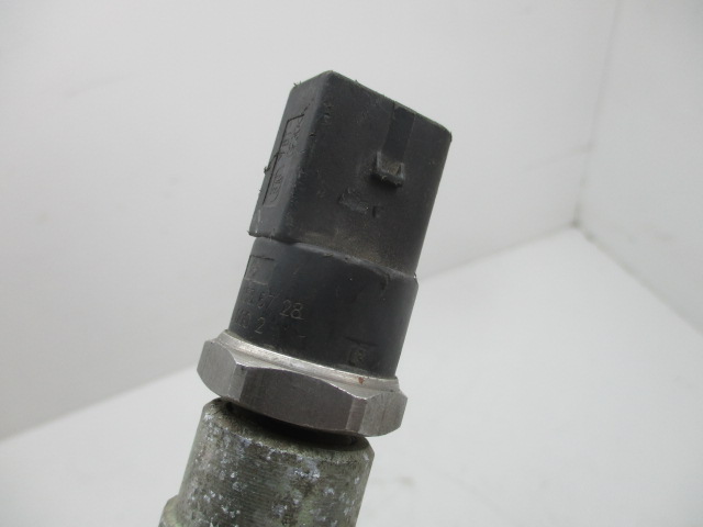 0281002504 - vito 639 W211 cdi датчик давления топлива