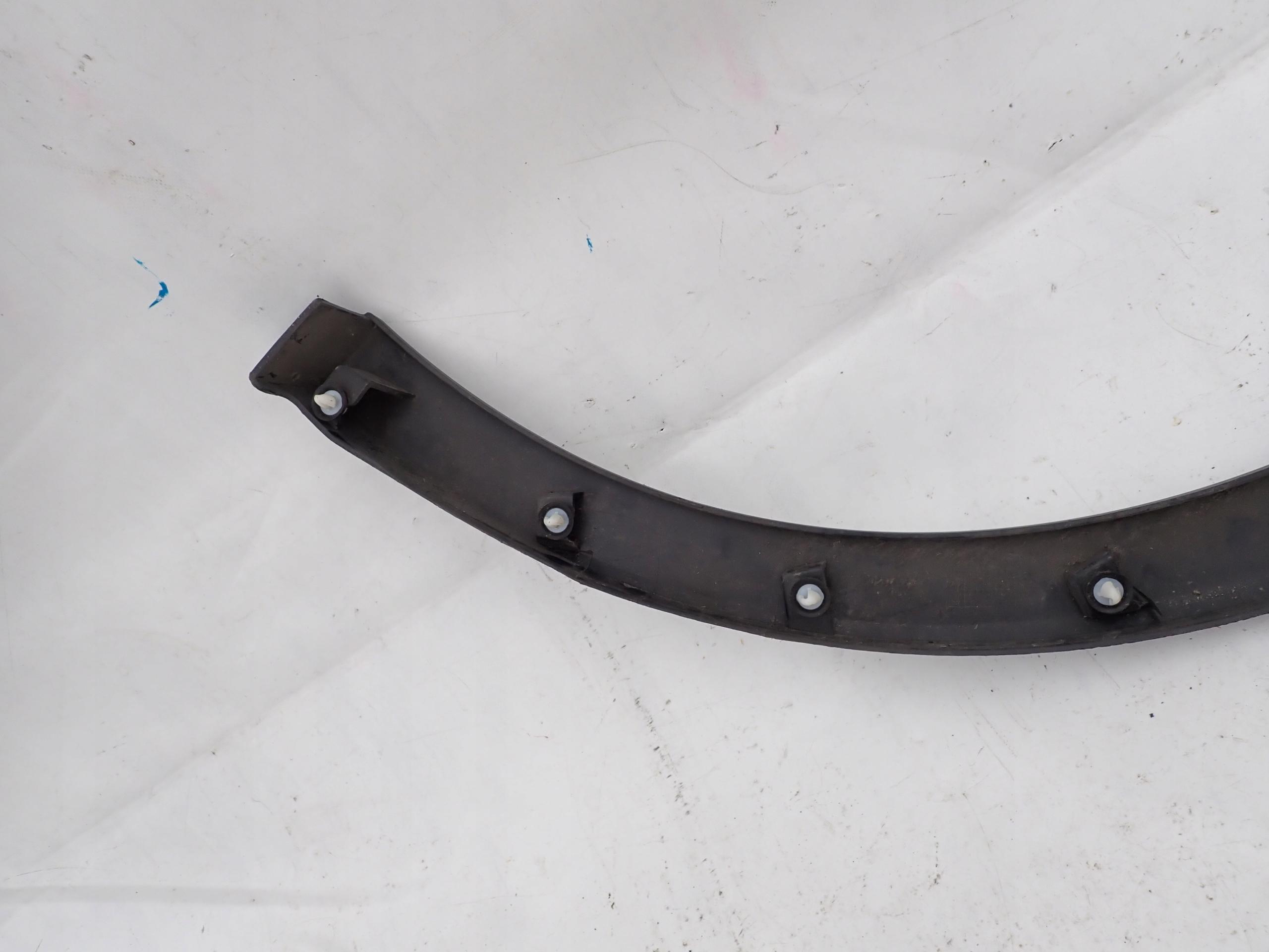 RENAULT CAPTUR and 1 13-19 moulding cap left rear part