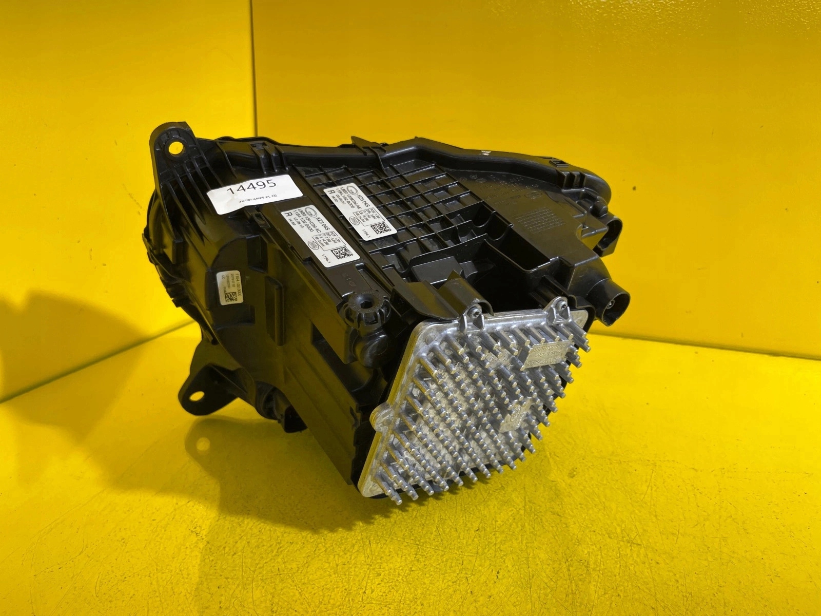 light right Land Rover Defender 2 LED 20- L8B2-13W029