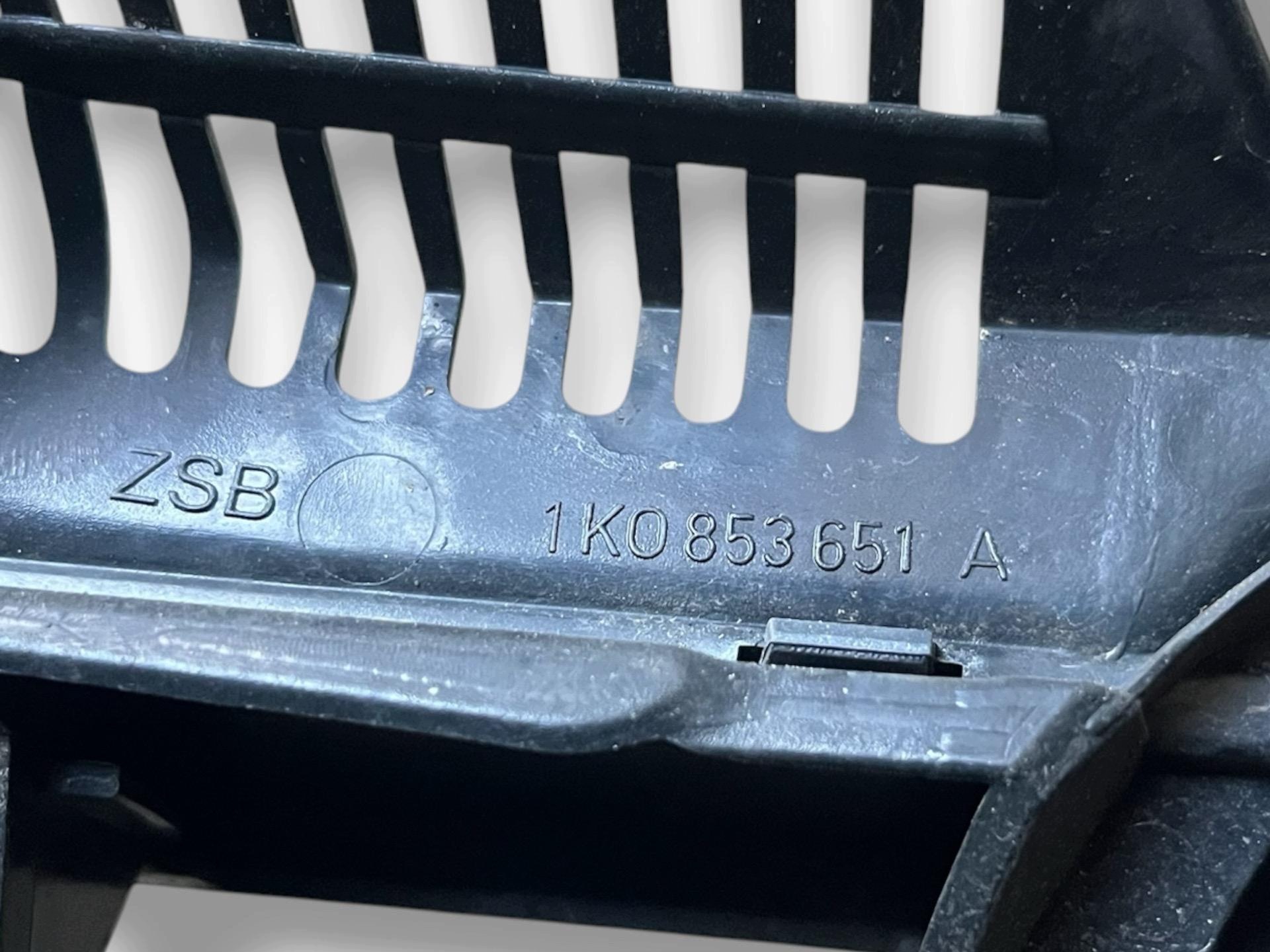 grille radiator Volkswagen Golf 5 2007 1K0853655A