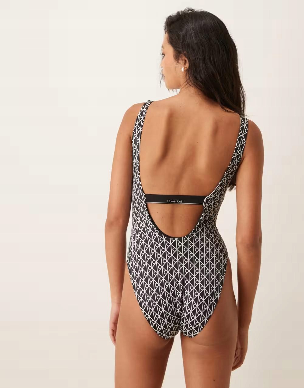 Calvin Klein jednodílné plavky s odhalenými zády B25 S