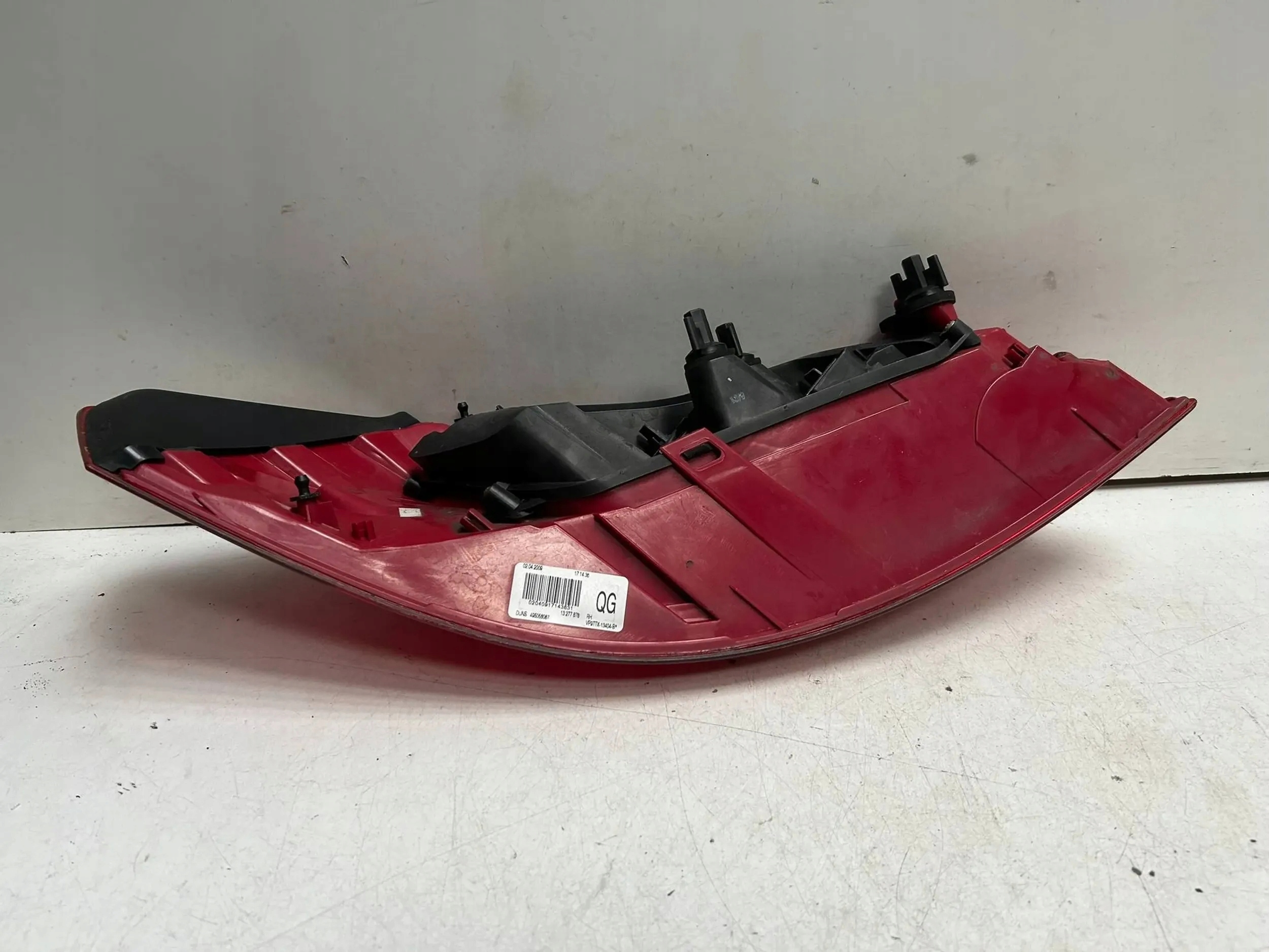 Lampa tył lewy Opel Insignia A kombi Numer katalogowy części 13277878