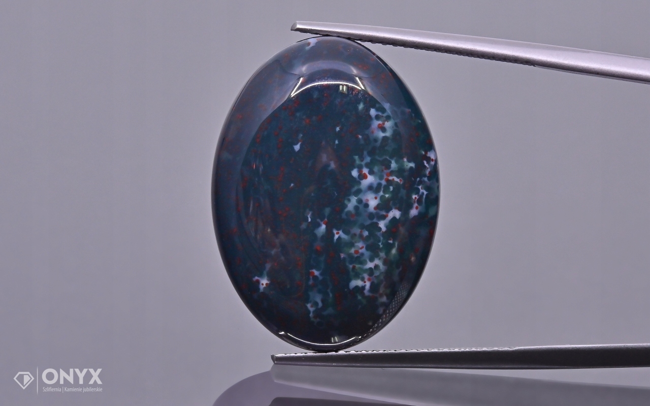 Heliotrop kabošon ovál 25x18,5 mm