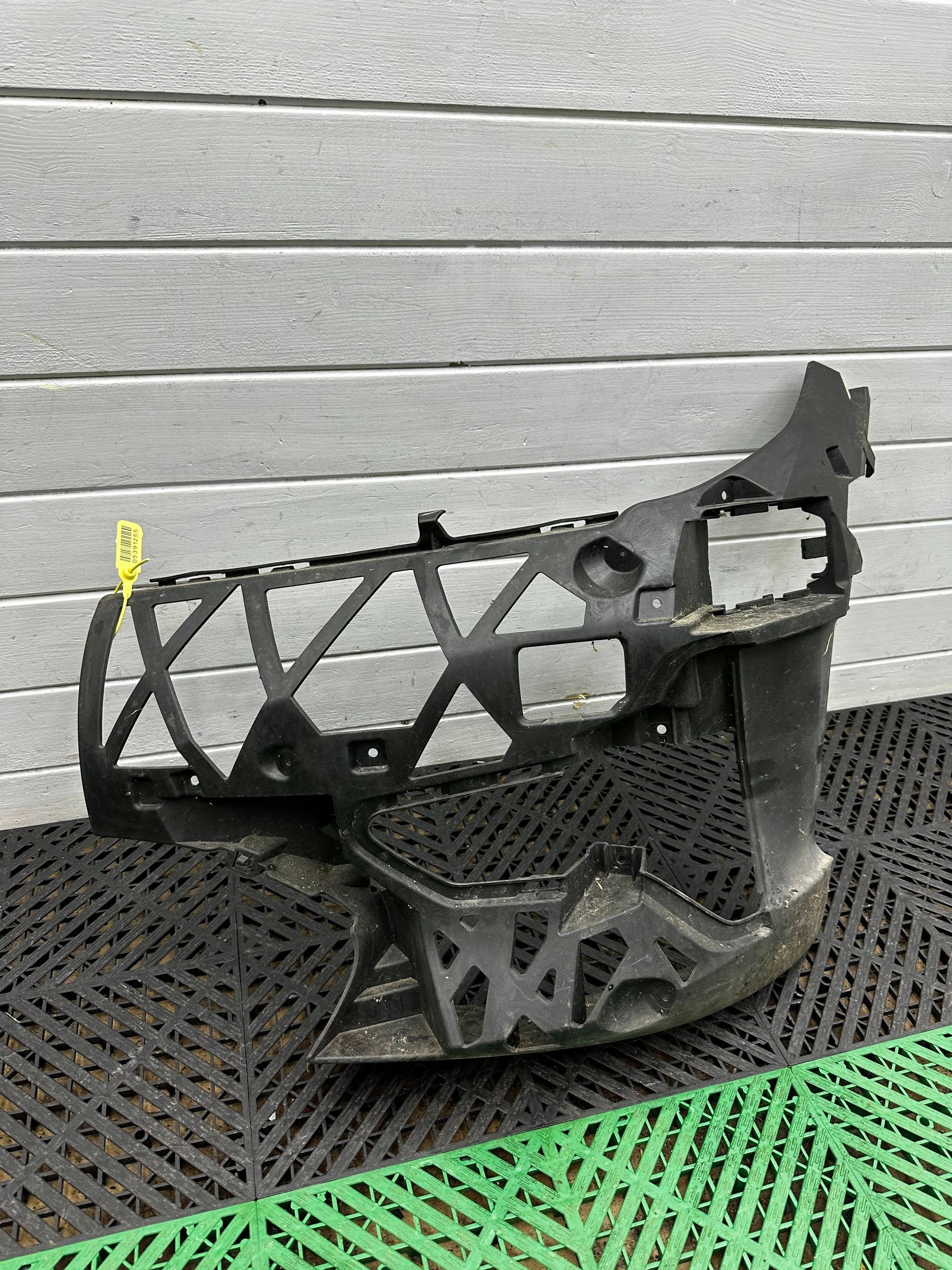 bumper bracket of the front front BMW 3 G20 G21 7422247