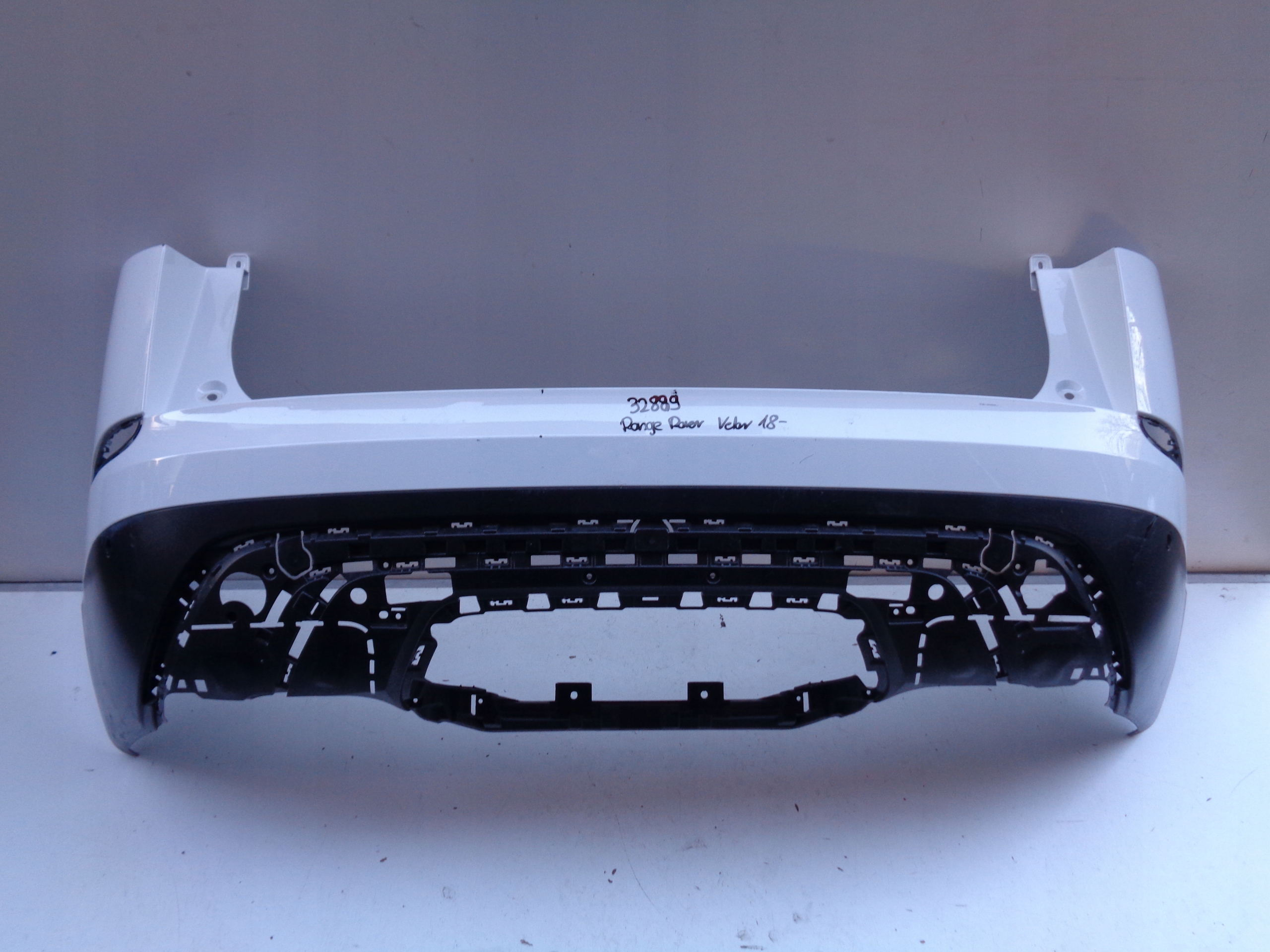 bumper rear RANGE ROVER VELAR 18- NR 32889