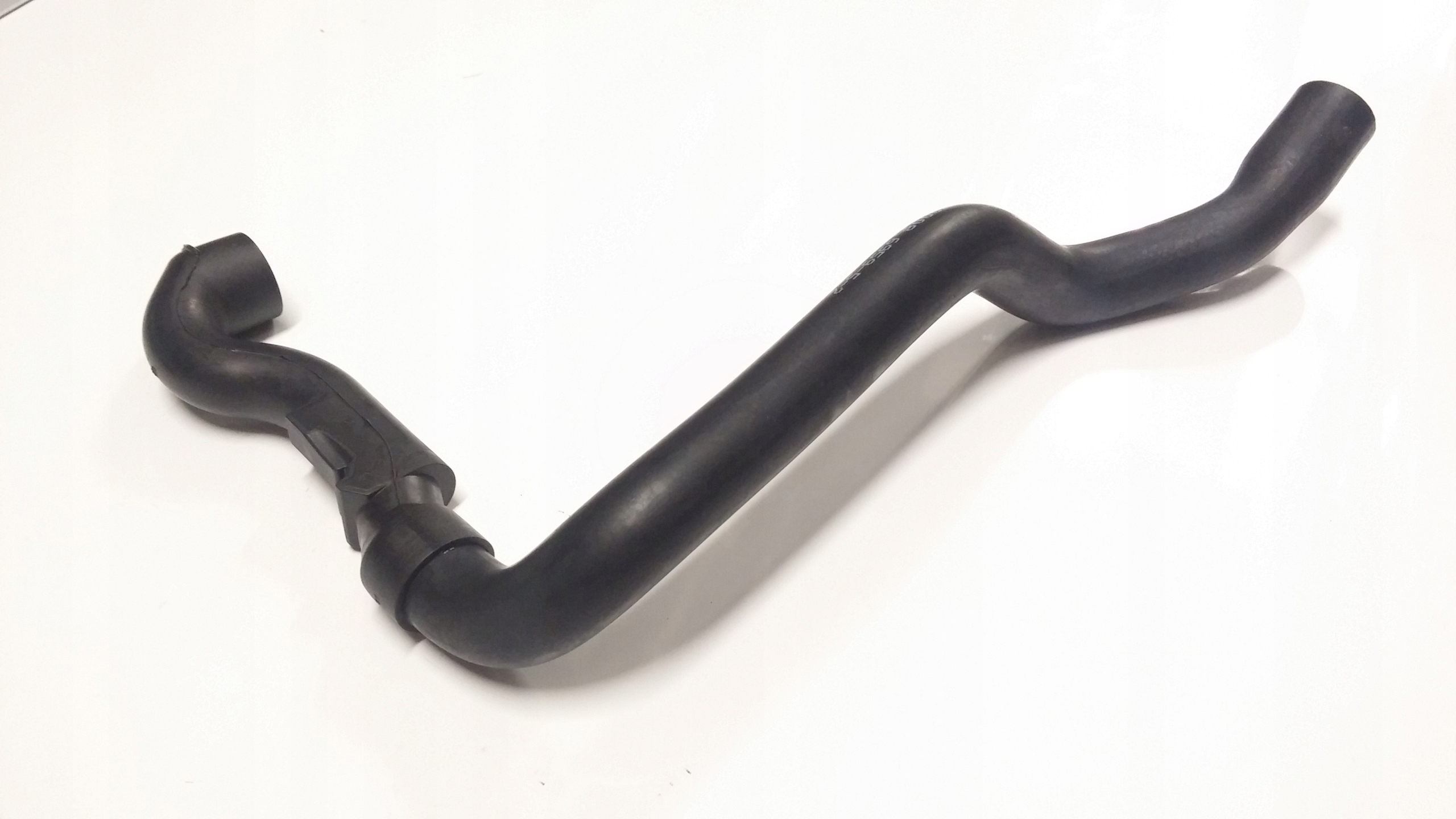 Przewód odmy filtra oleju Volvo OE 5cyl 8670008 Stan opakowania oryginalne