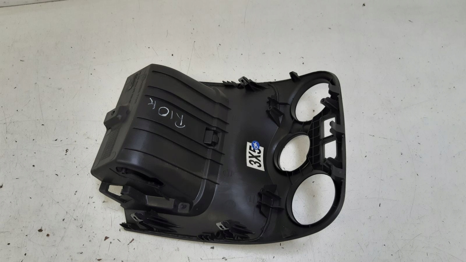 passenger compartment below radio consoles Kia Rio II 1,4