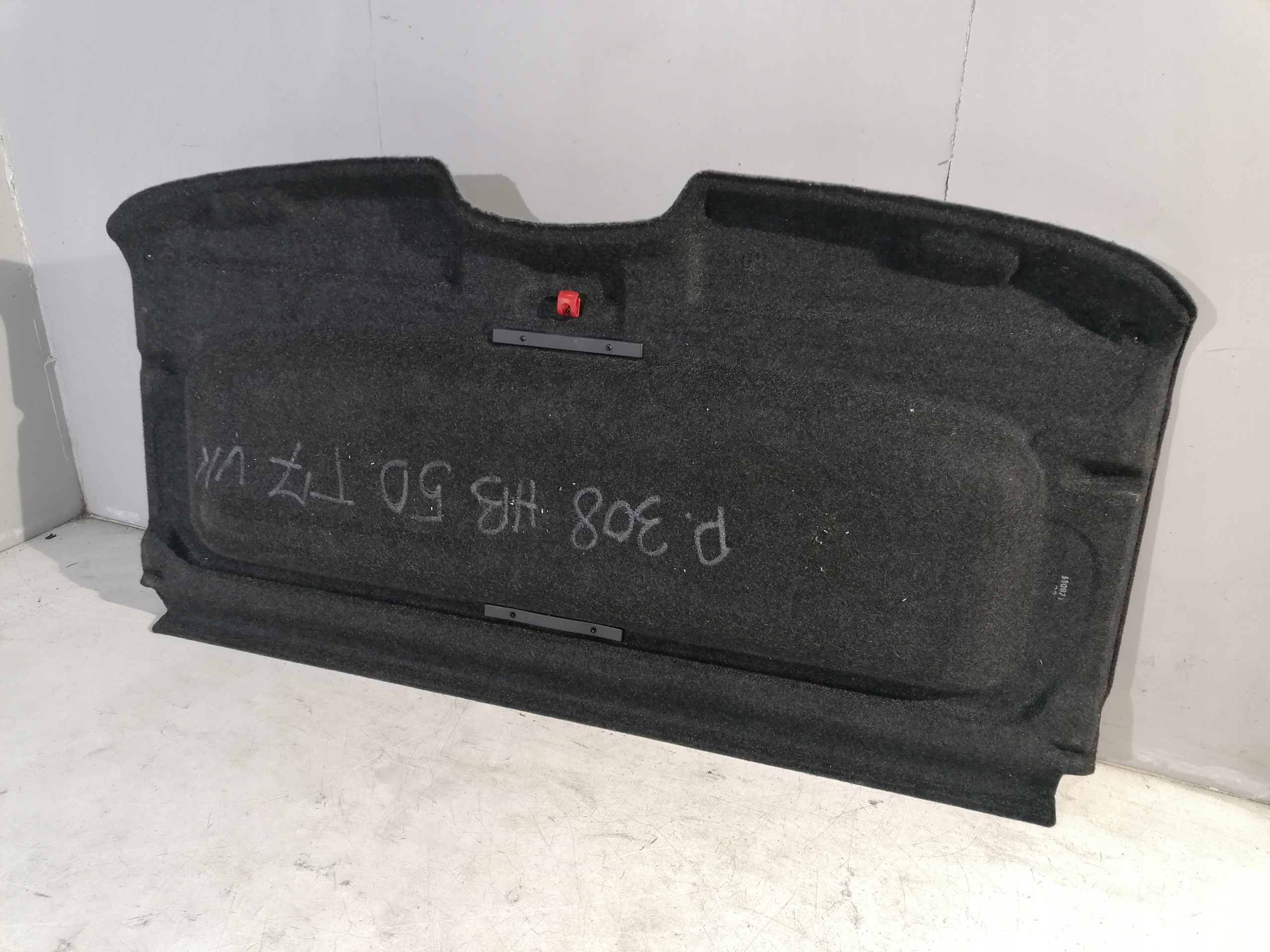 Peugeot 308 and T7 plato boot