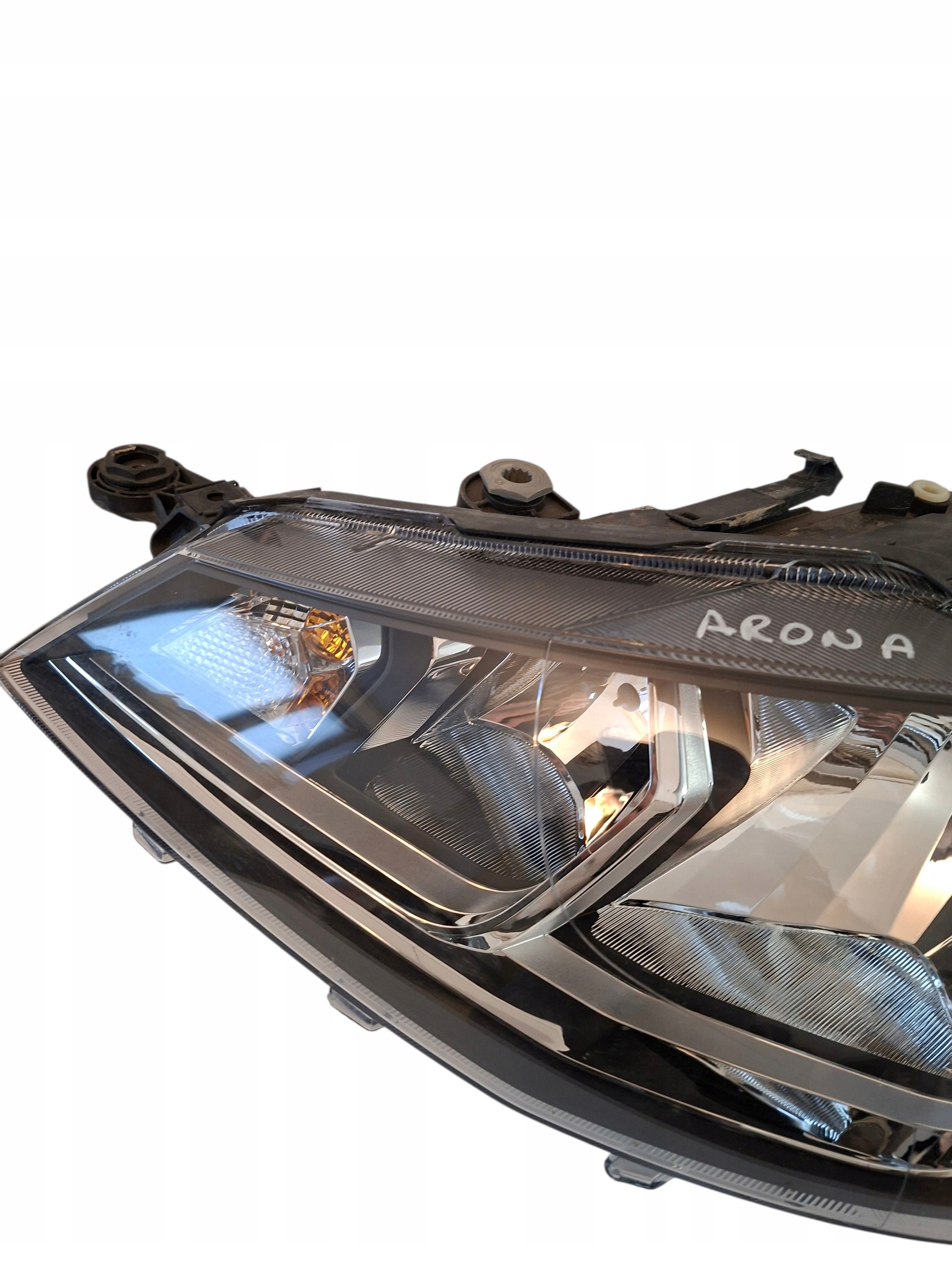 light left front SEAT IBIZA V 5 6F1 ARONA 17