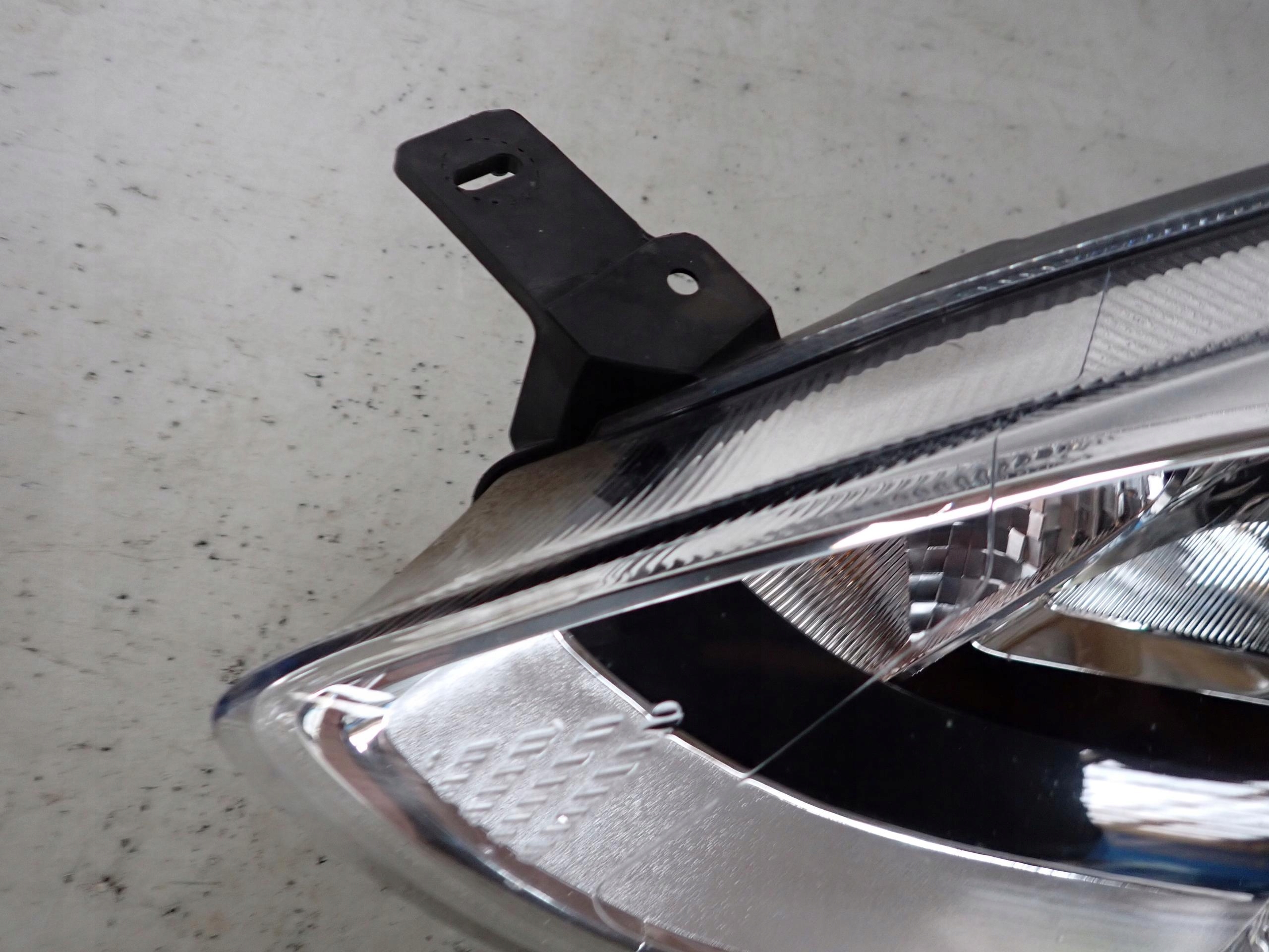 FORD FIESTA VIII 8 MK8 16-21 light front left