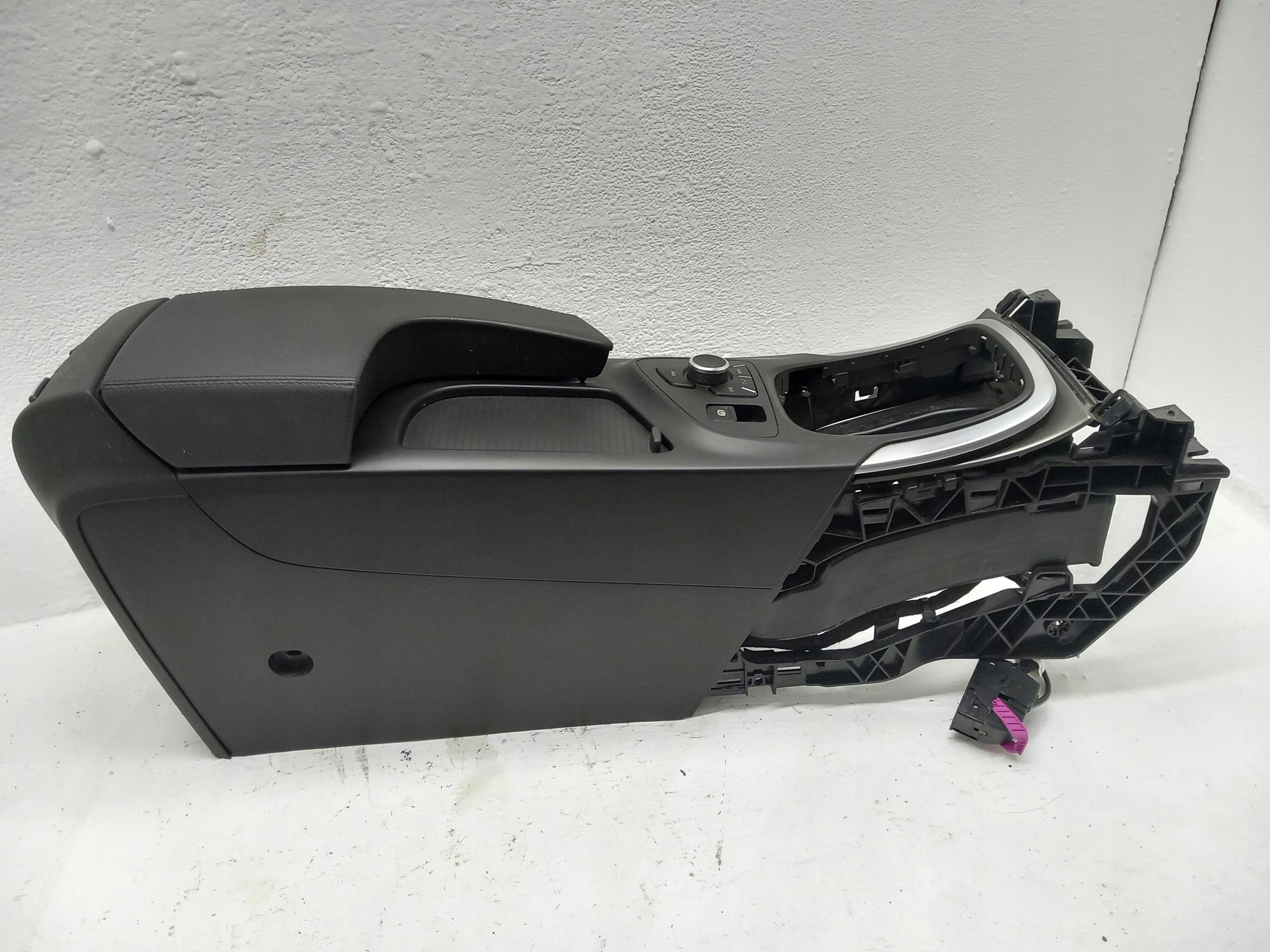 TUNEL central armrest OPEL INSIGNIA A 08-17