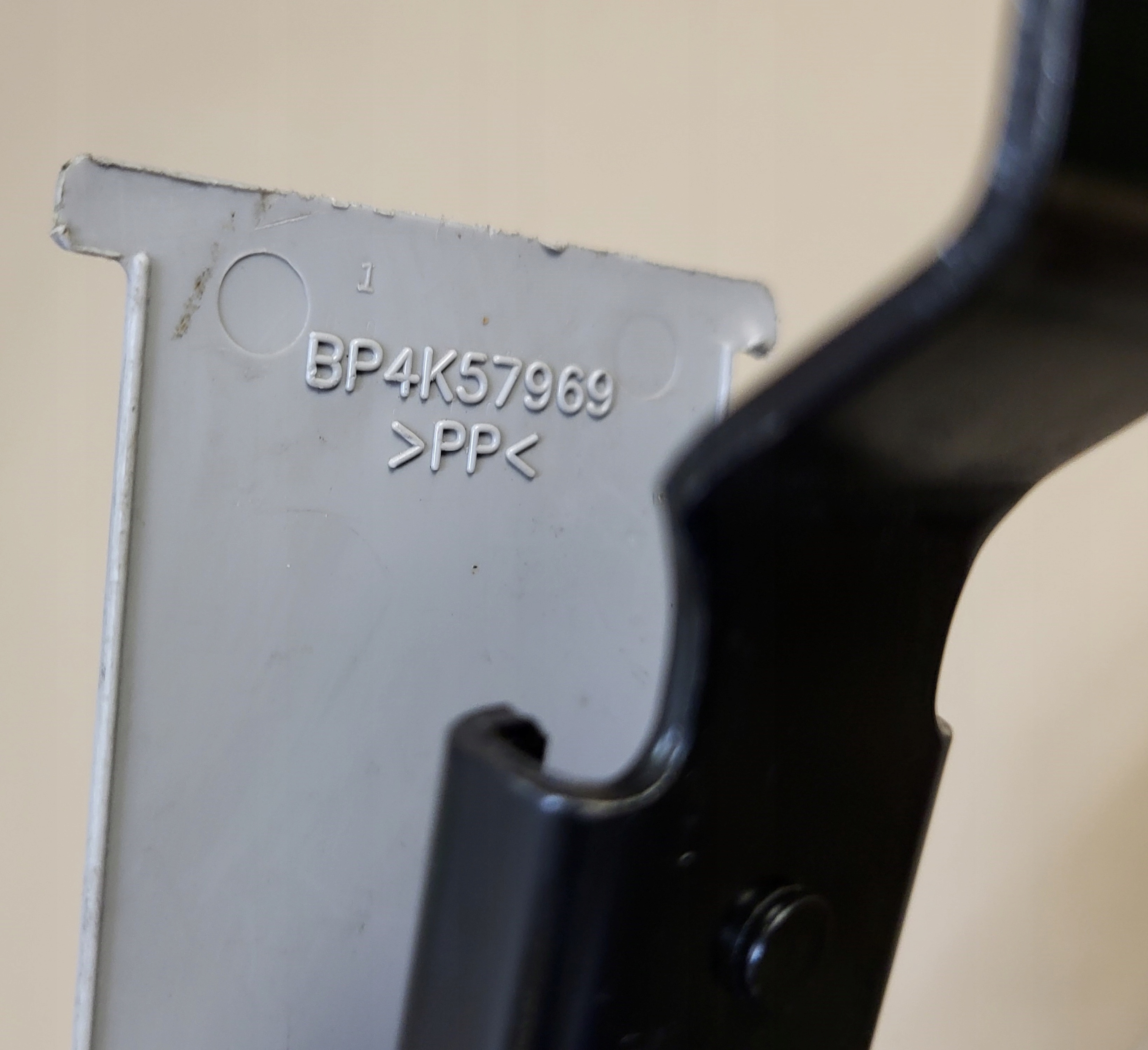 console holder SUWAK REGULACJA heights supports BEZPIECZ. MAZDA 3 BK OE