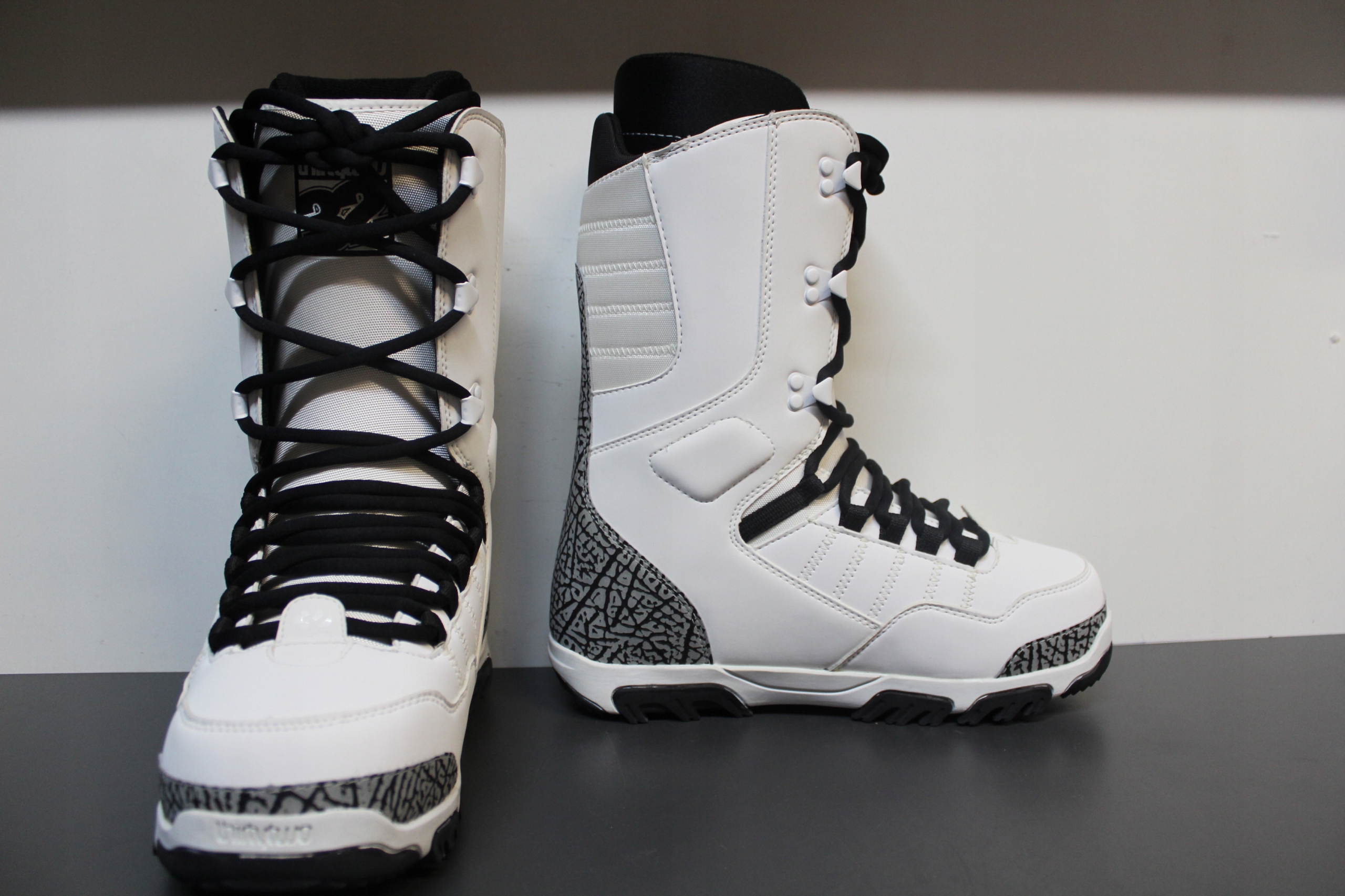 Buty THIRTYTWO PRION roz.26,5/41,5 [f125] Model PRION