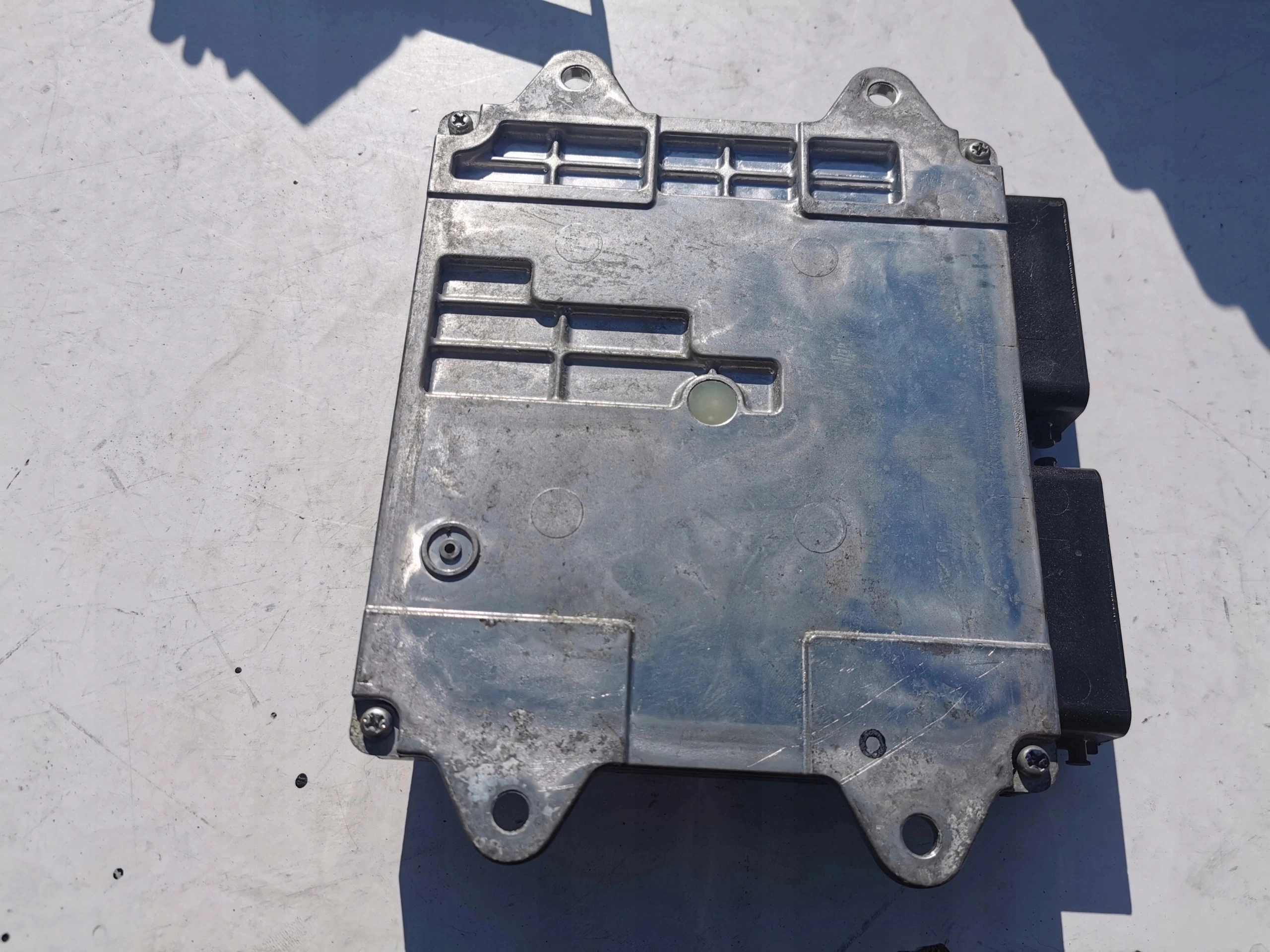 MITSUBISHI COLT 1.3B 1860151200 1860B512 Computer