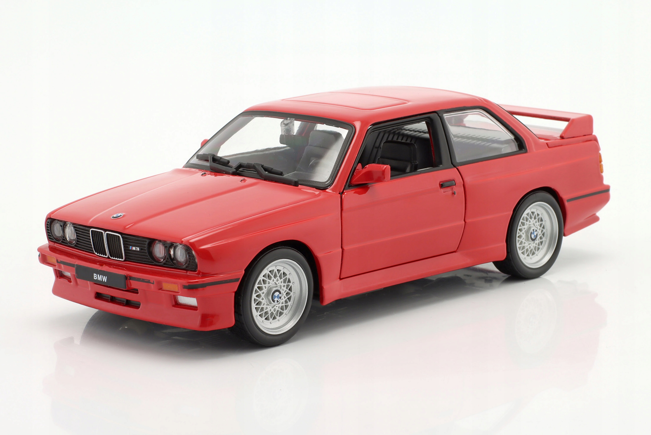 1988 Bmw řady 3 M3 červená 1:24 Bburago