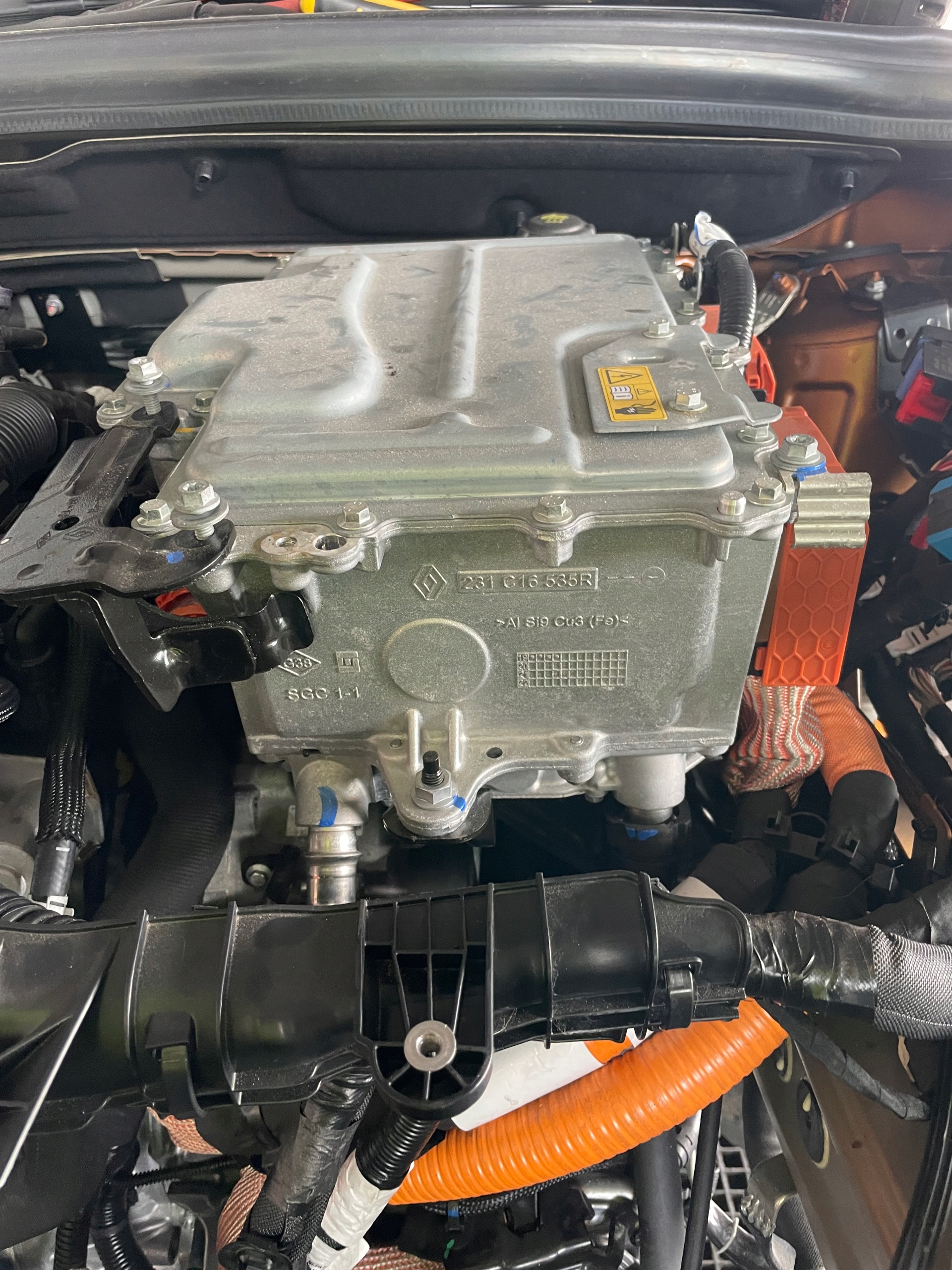 RENAULT CAPTUR II E-TECH INWERTER 5DH 400 5DH400