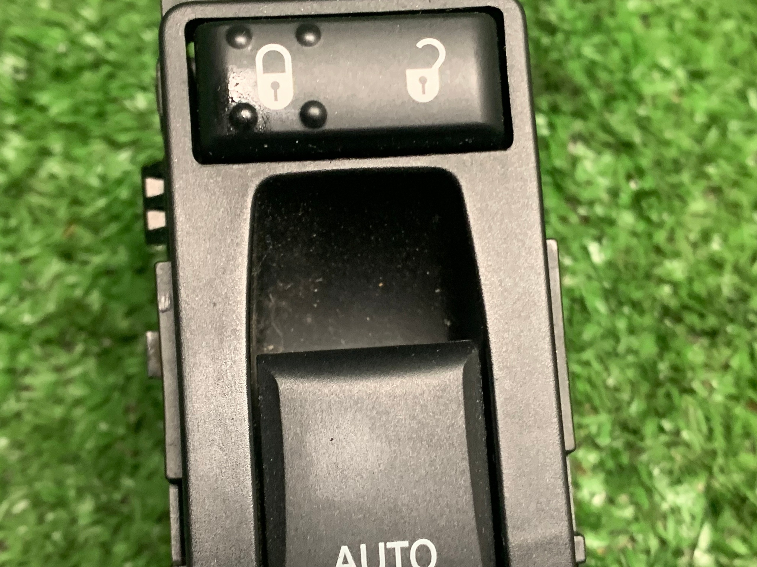 CHRYSLER 300C window control switch right 04602786AA