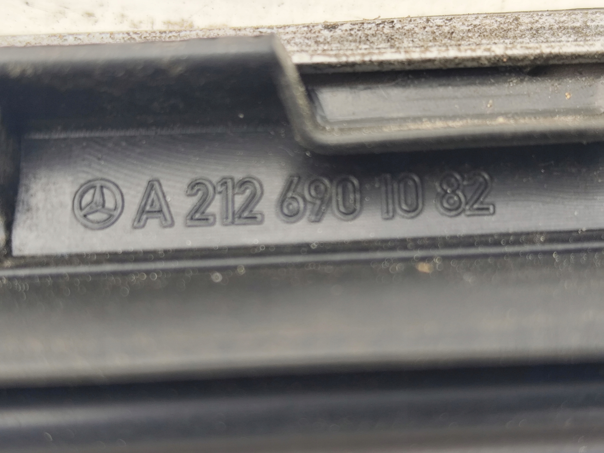 MERCEDES W212 moulding windows CZOLOWEJ left right