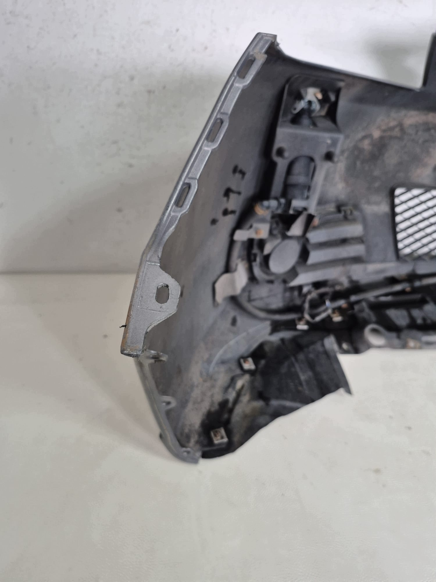 MAZDA 5 and 05- bumper front front SPR C235-50031