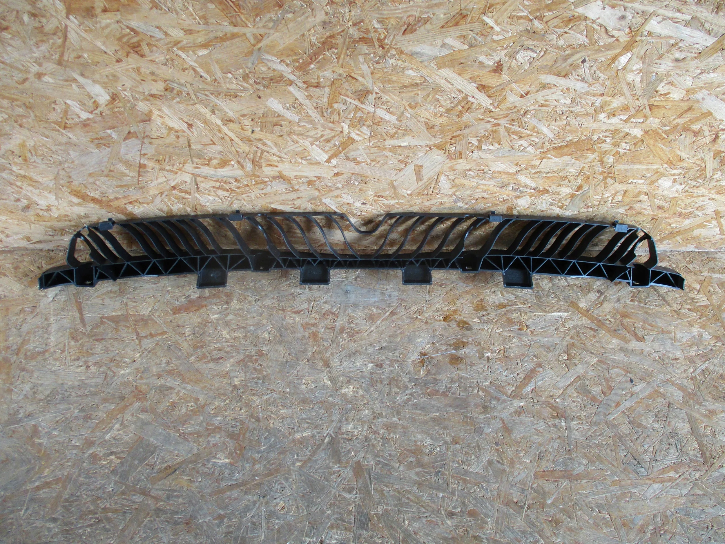 bumper bracket rear part VW TOUAREG III 760