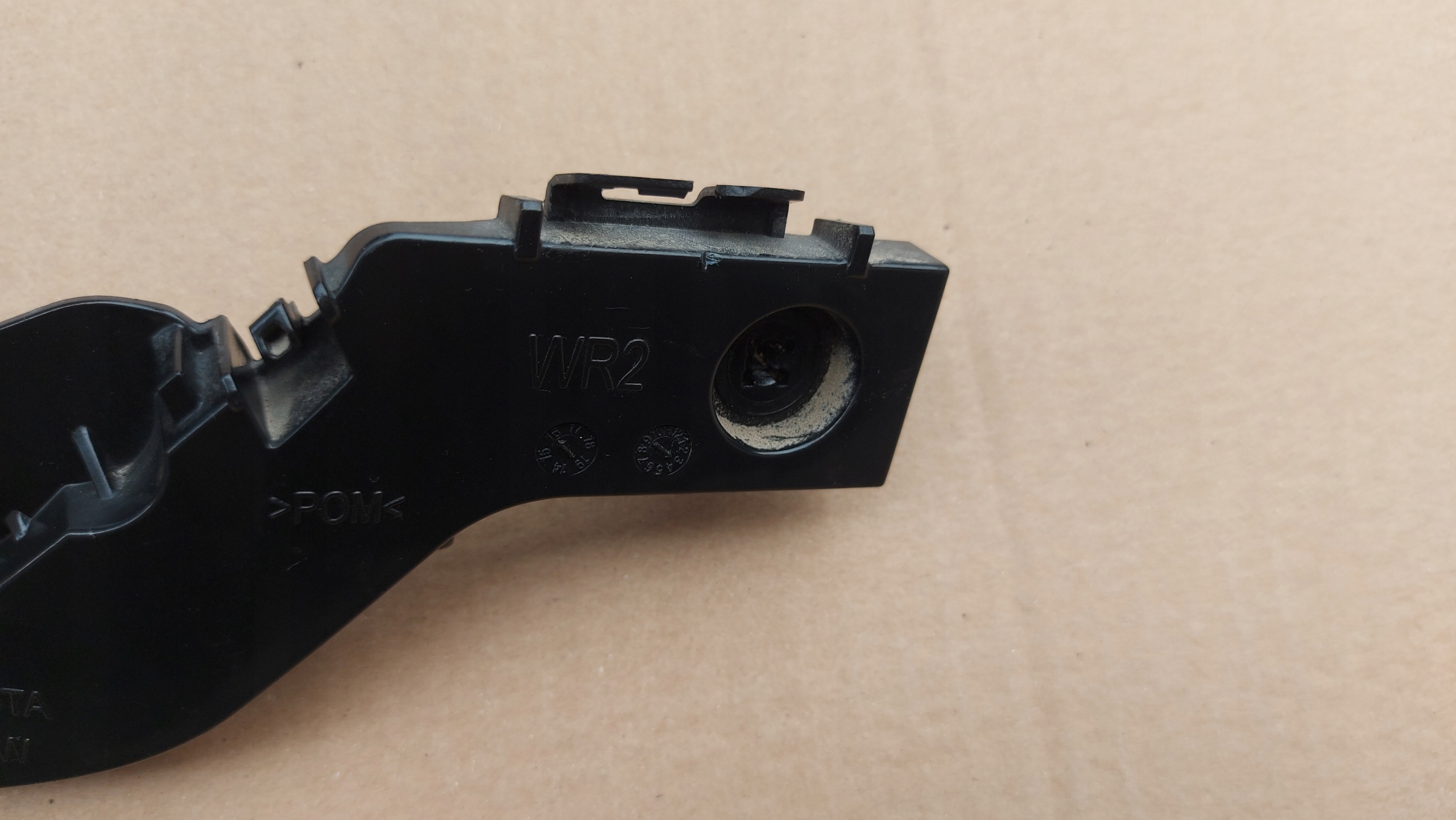 bumper bracket right rear part TOYOTA AVENSIS T27 15