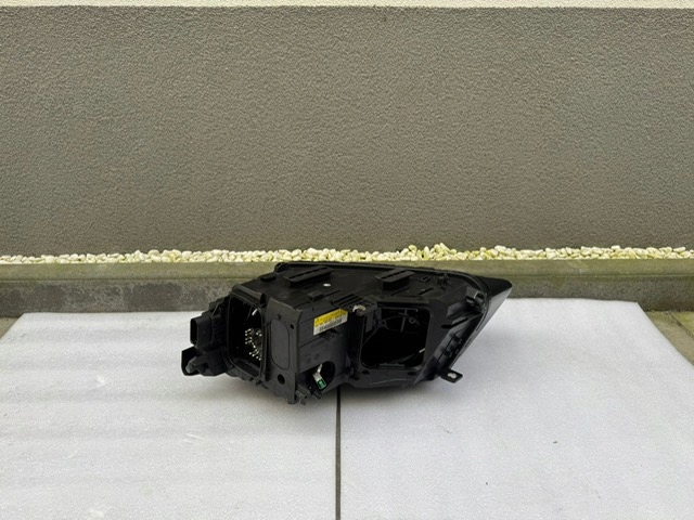 light right Audi Q5 8R Bi Xenon LED 2011