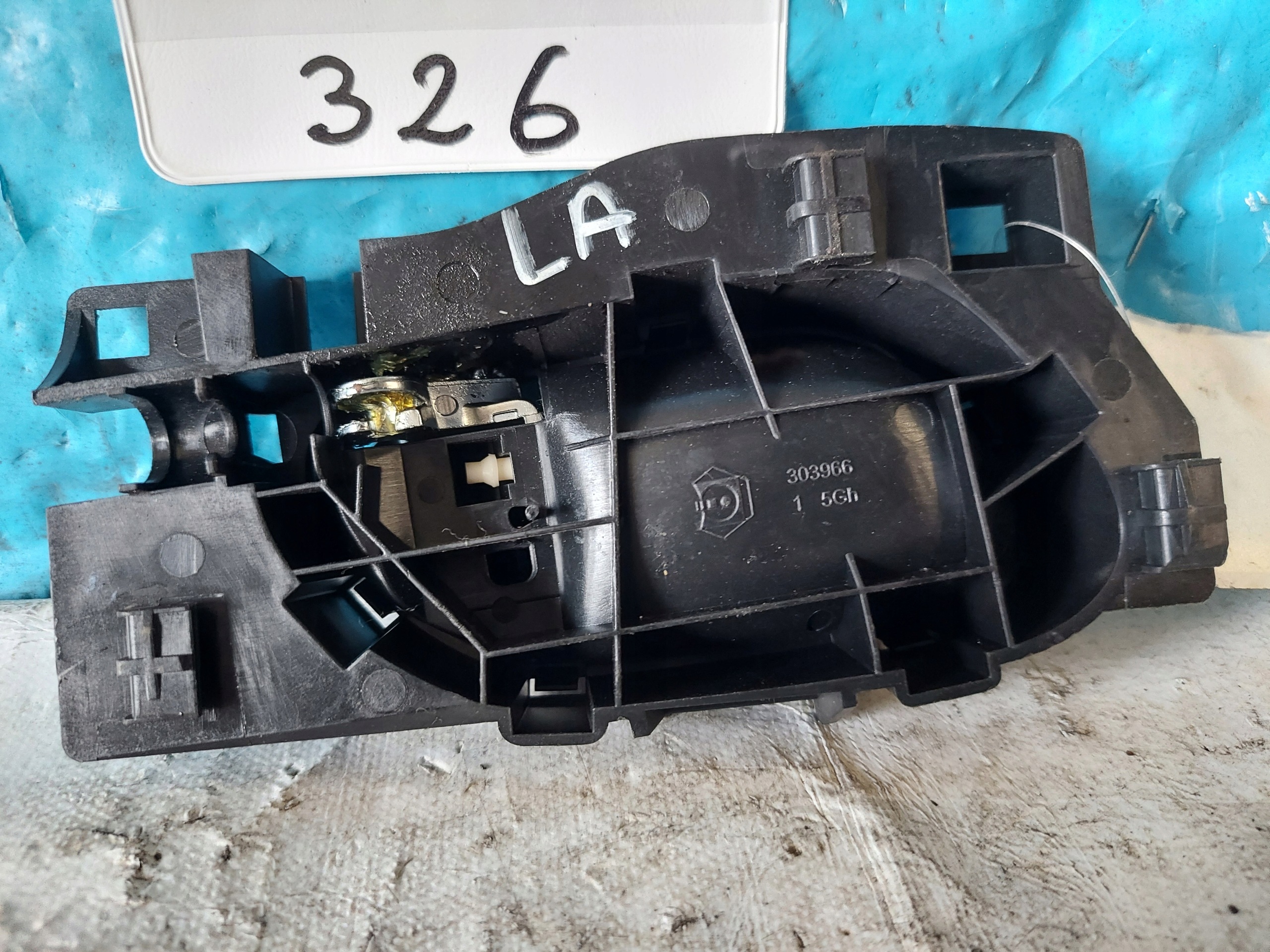 handle inner left rear part PEUGEOT 208