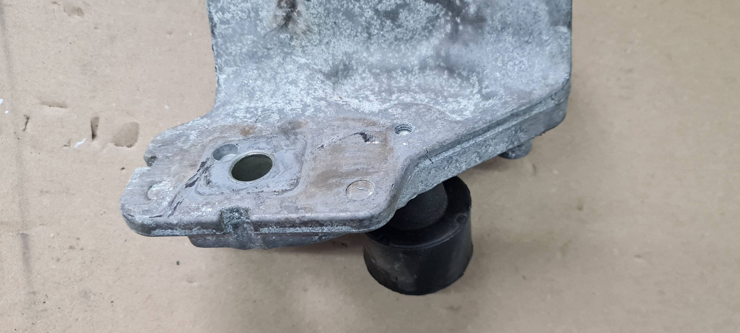 Ford Edge II 2020 ST LIFT Support Support plaque Moteur 2.7 V6 K2C36F012C
