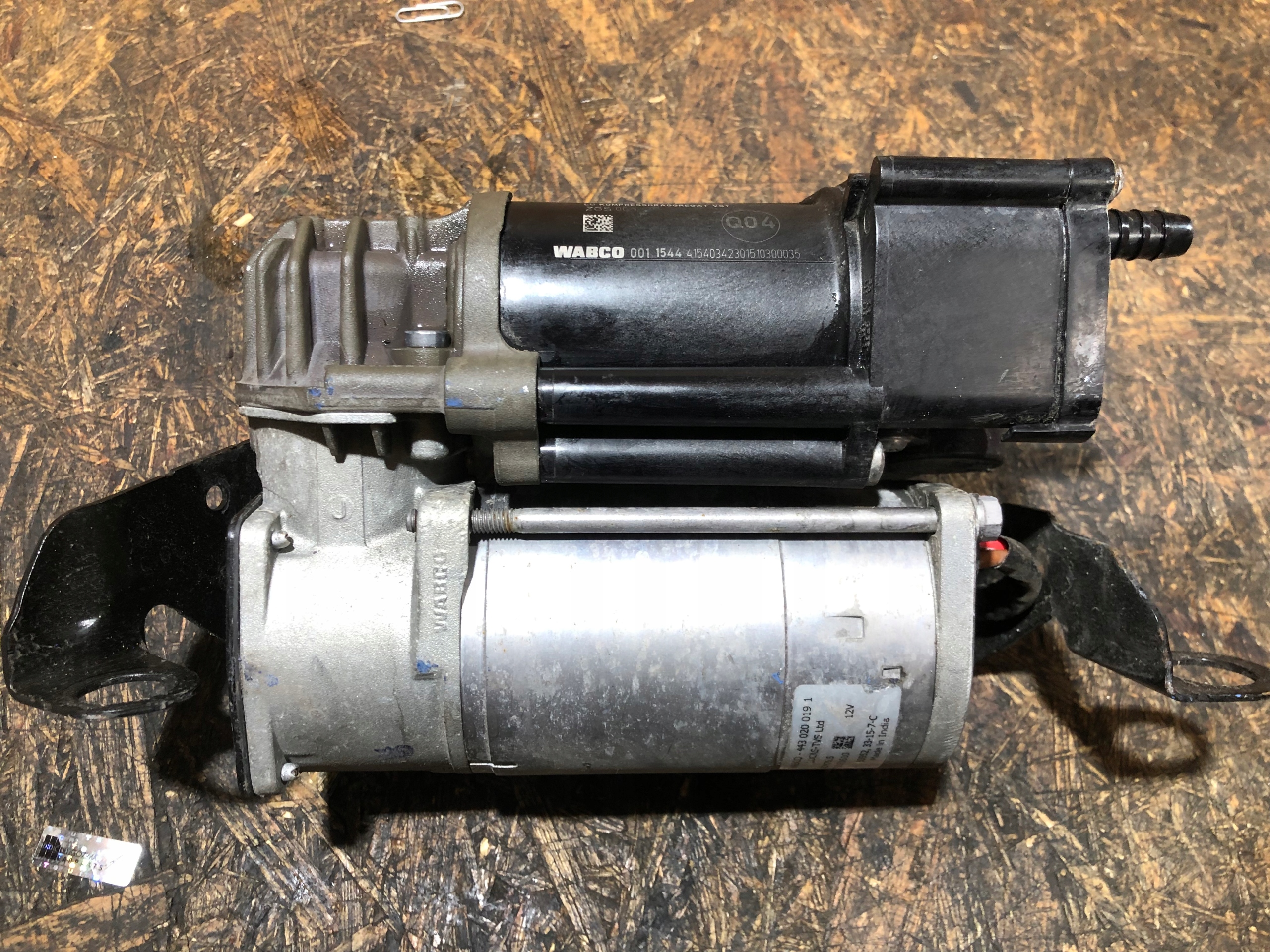 2053200104 компрессор подвески MERCEDES W205