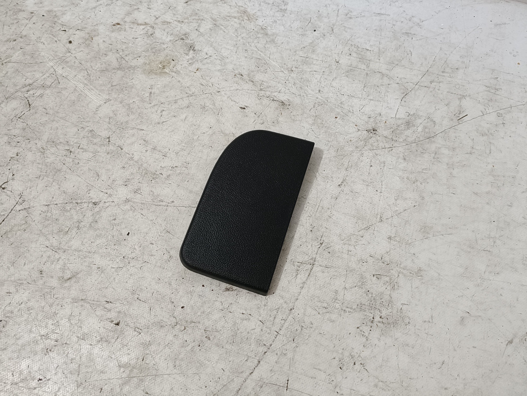 CADILLAC ESCALADE IV 15- Blende Abdeckung SITZ links heck III RZAD 23136918