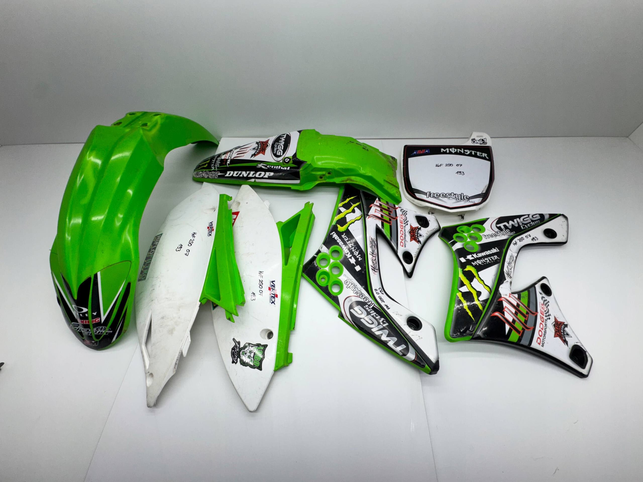 KOMPLET PLASTIKÓW PLASTIKI KAWASAKI KXF KX-F 250 450 07
