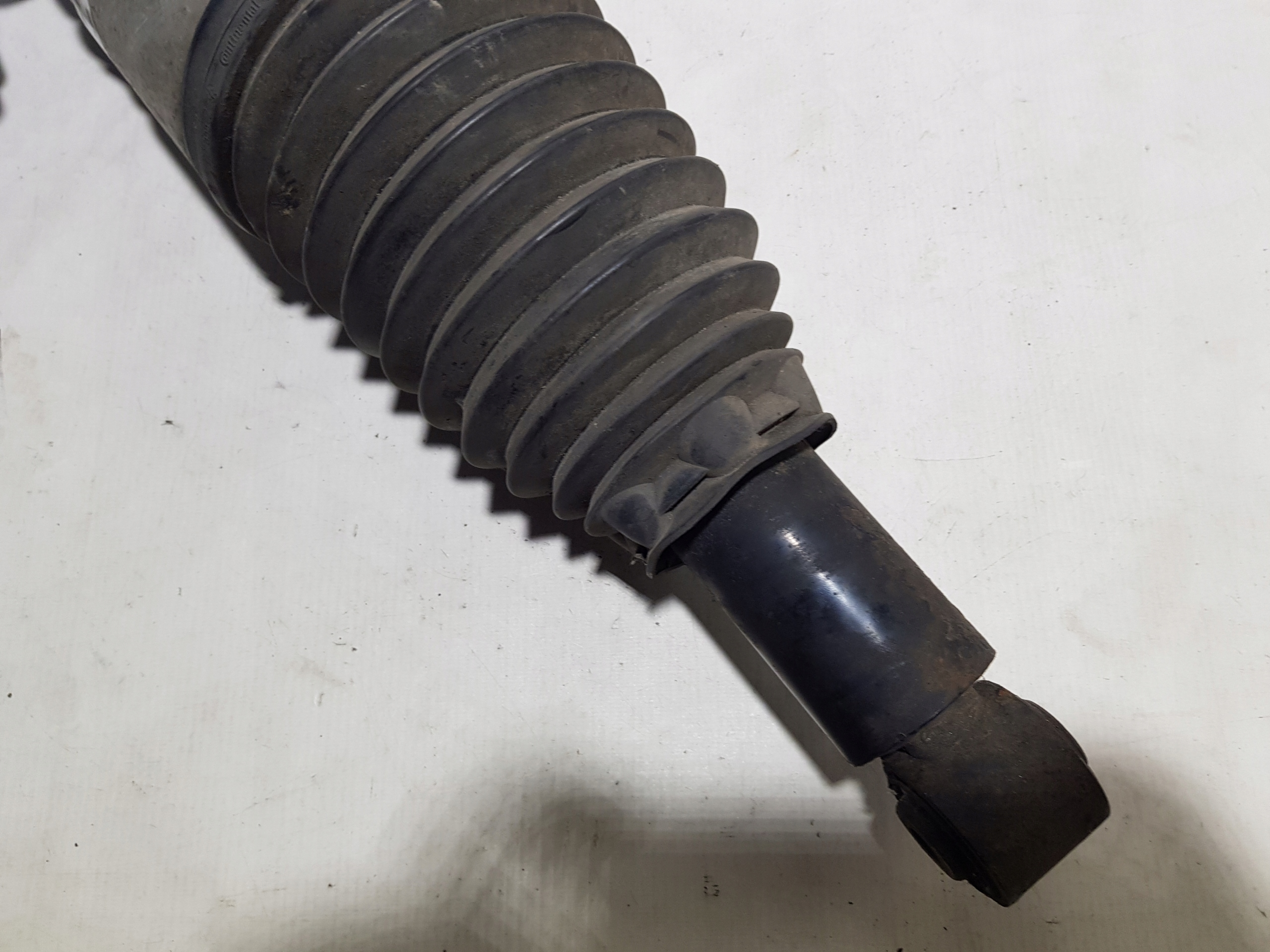 shock absorbers rear part left PORSCHE CAYENNE II S 7P 4.8