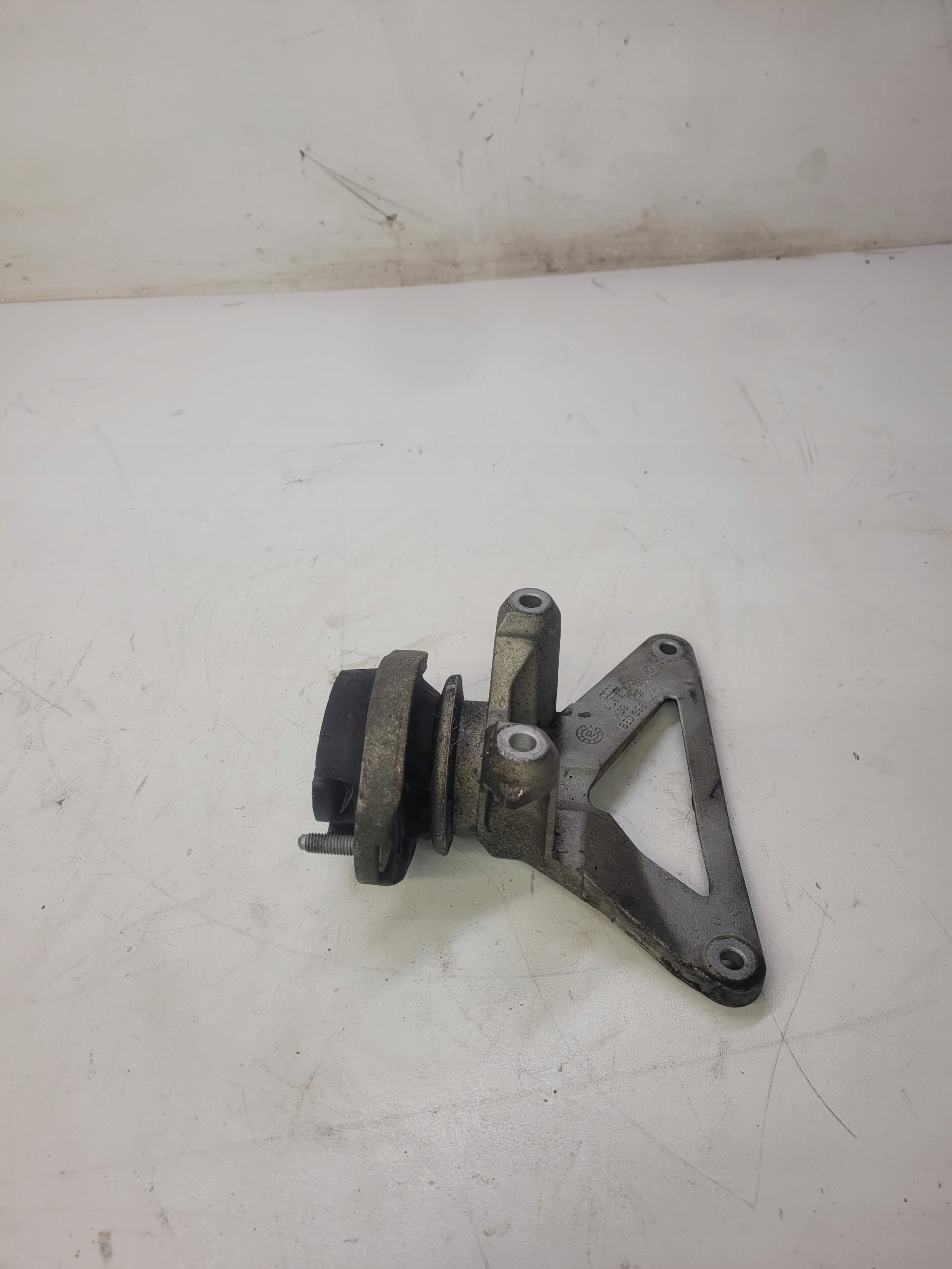 holder gearbox mounting AUDI A4 B6 B7 8E0399115J