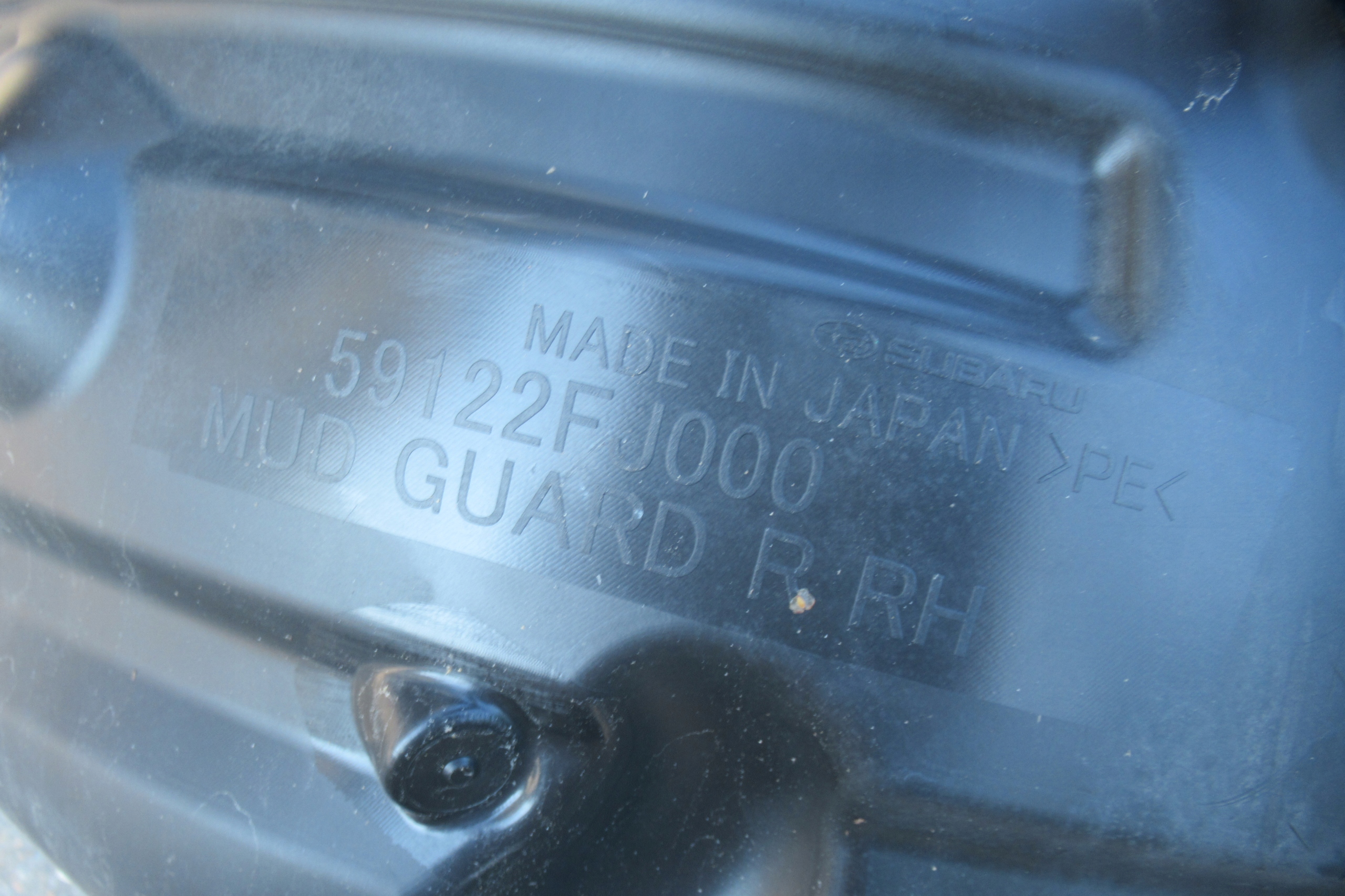 SUBARU XV 12R mudguard right rear part 59122FJ000