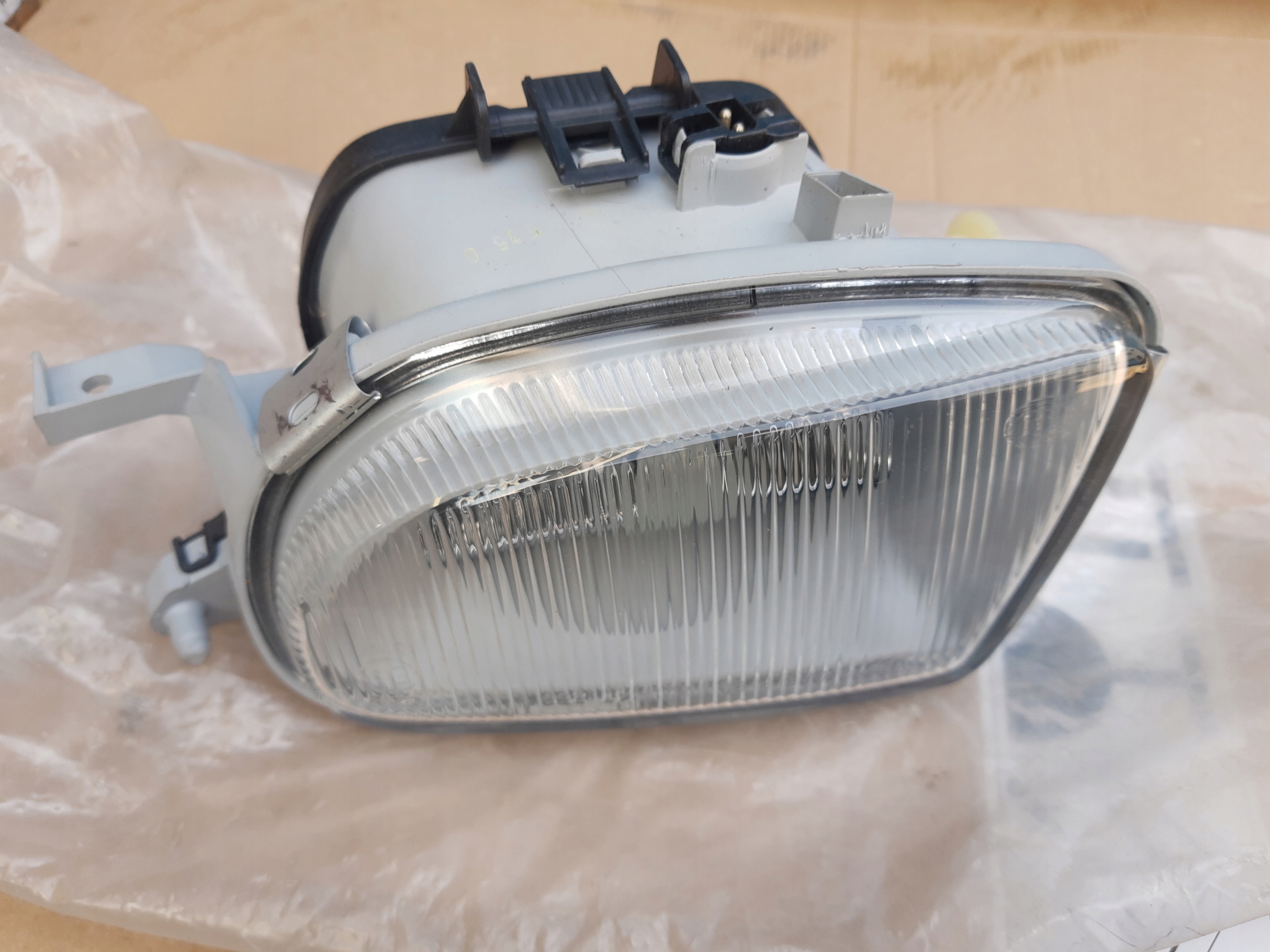 MERCEDES R170 e W210 202 W208 левый ГАЛОГЕН