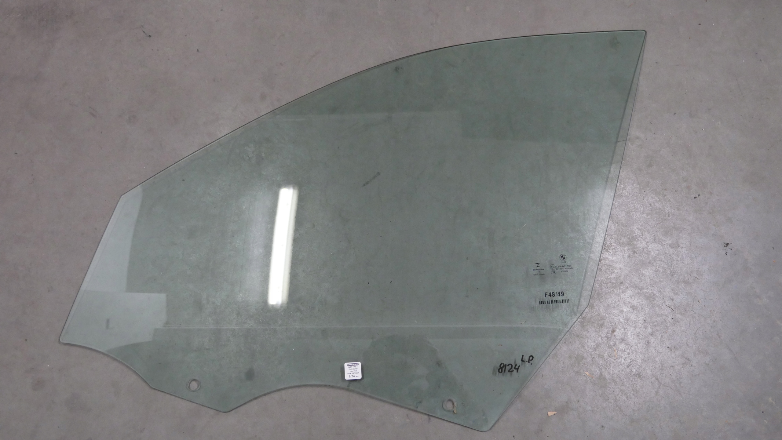 BMW X1 F48 SZYBA DRZWI LEWY PRZÓD