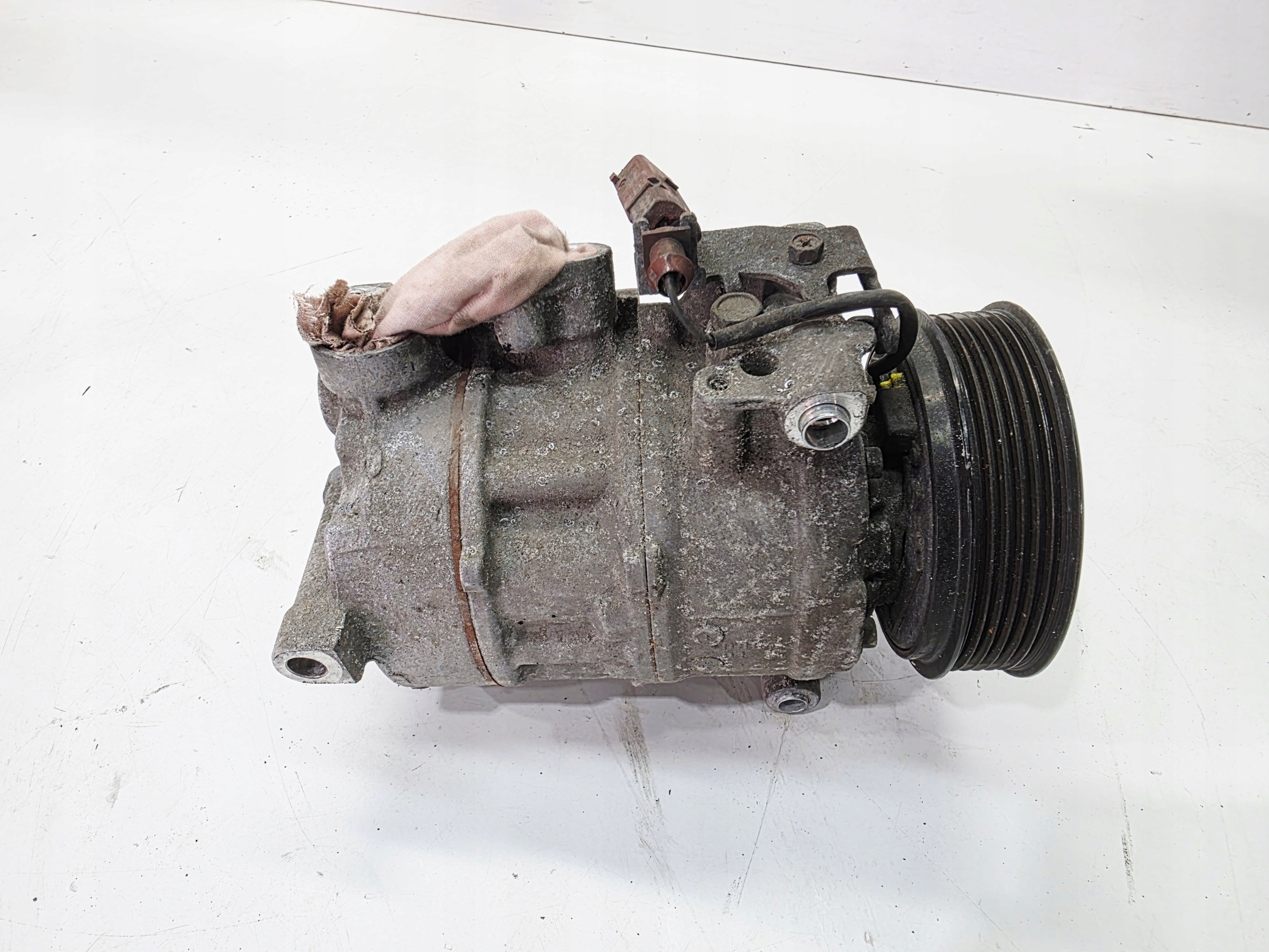 compressor compressor; of the air conditioning AUDI A4 B8 A5 A6 C7 A7 4G0260805AC