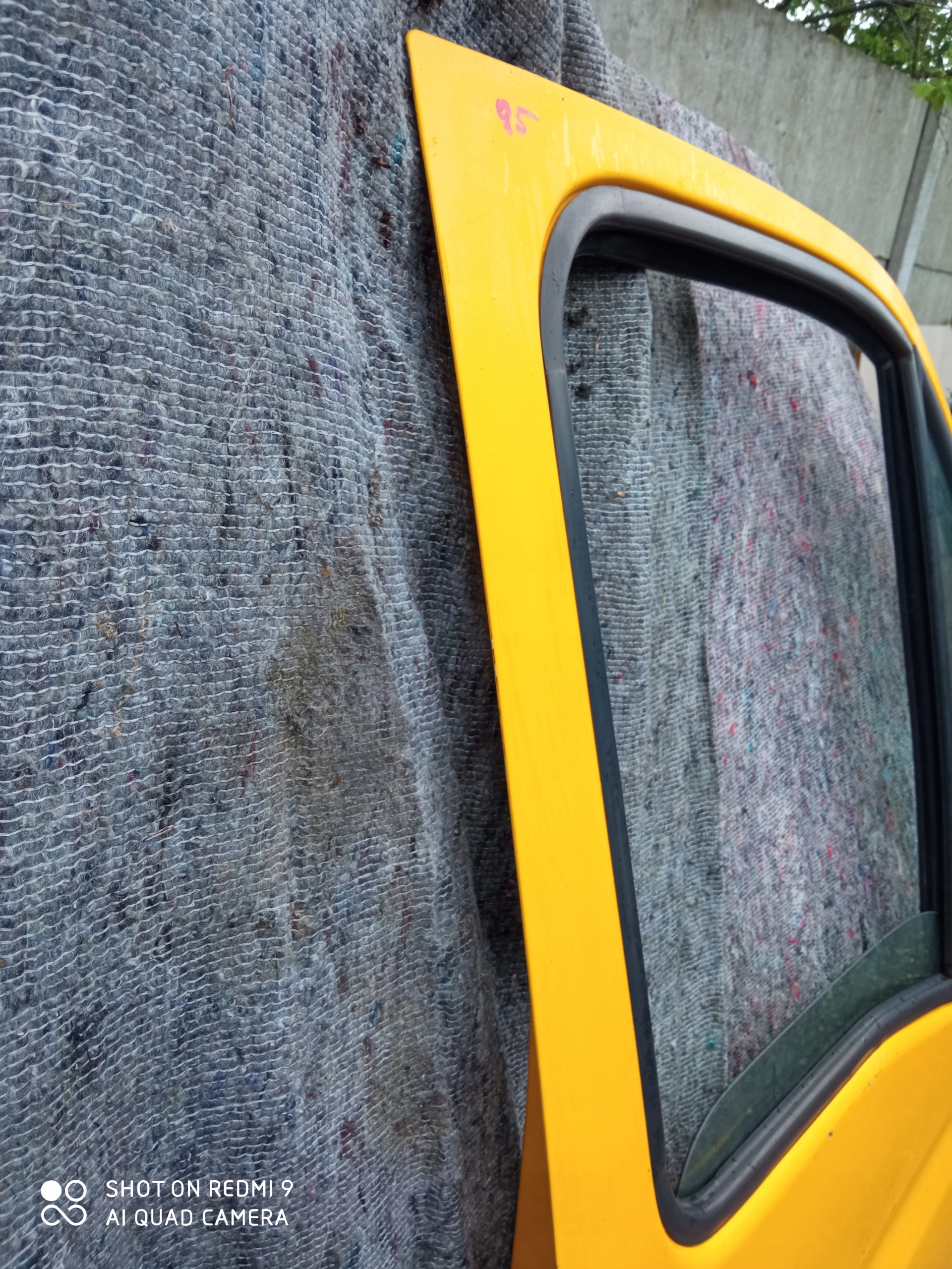 IVECO DAILY IV DRZWI PRAWE PRZÓD Strona zabudowy przód - prawa